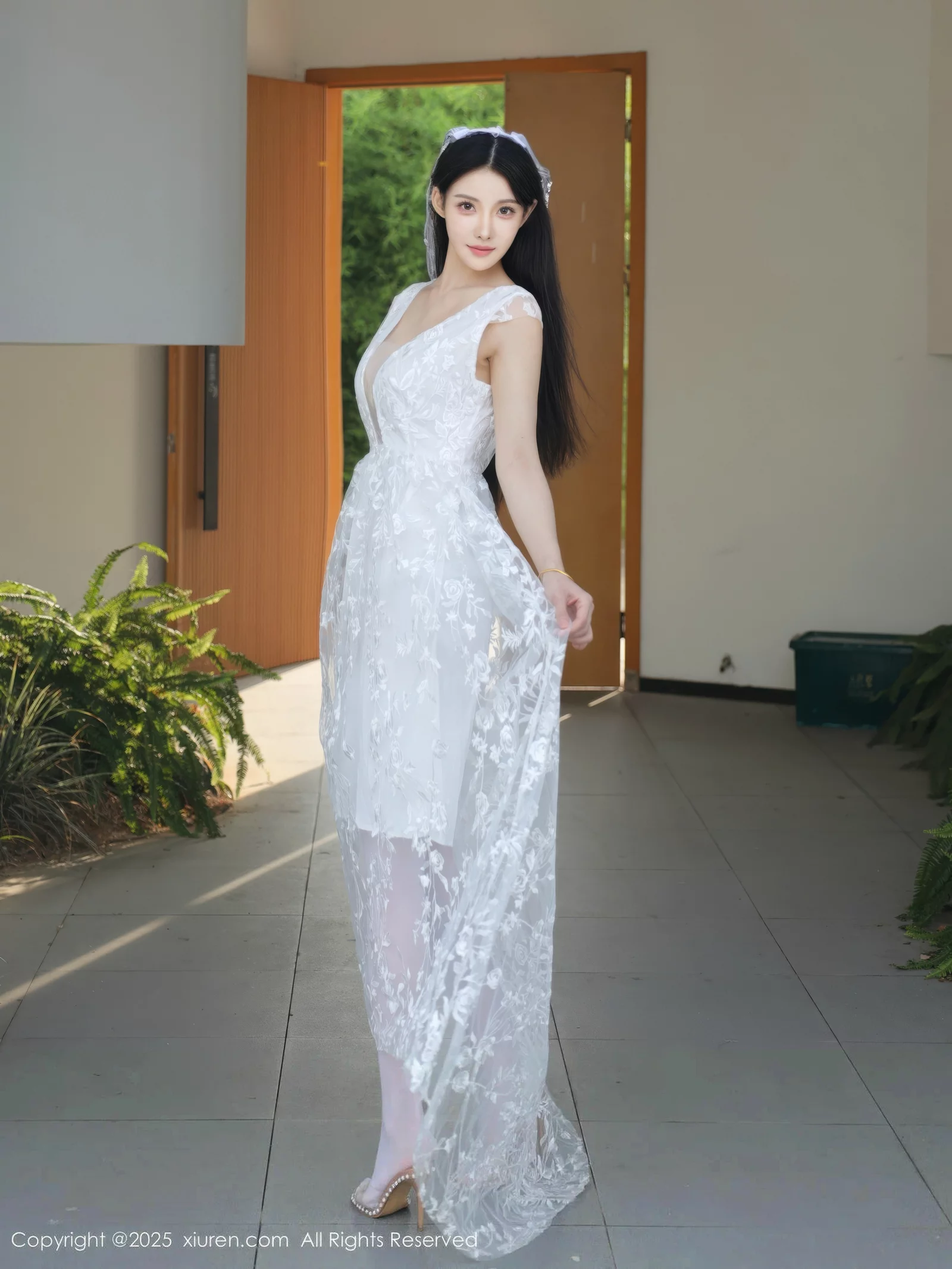 [XiuRen秀人网]第10661期梨霜儿写真 photo 1-5