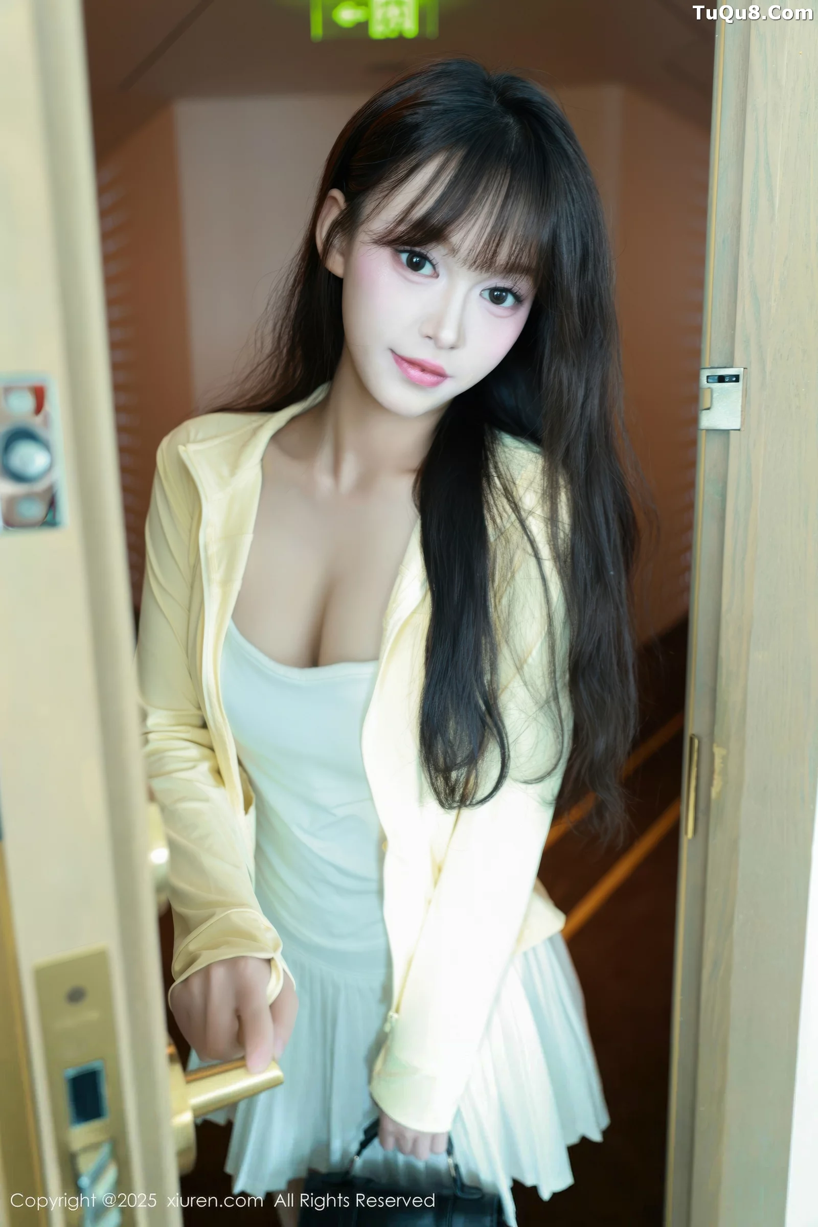 [XiuRen秀人网]第17002期糯咪写真 photo 1-5