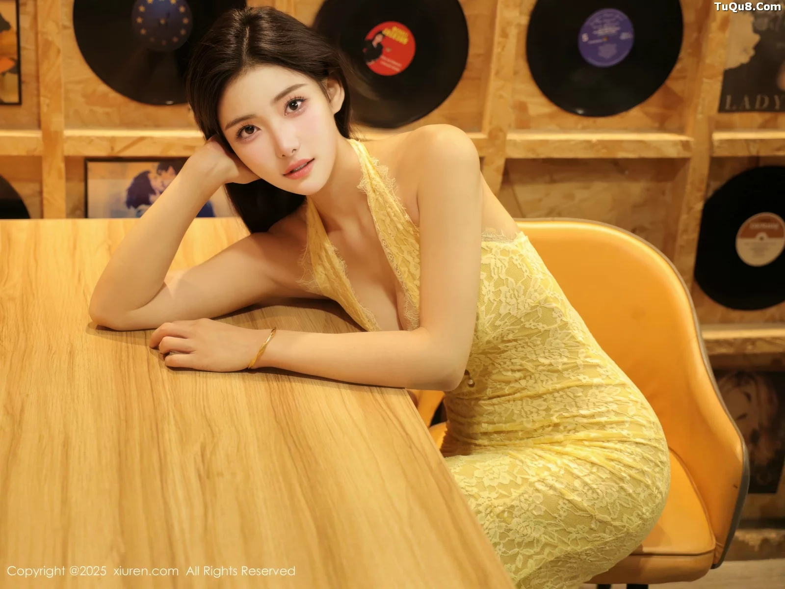 [XiuRen秀人网]第10715期梨霜儿写真 photo 1-6