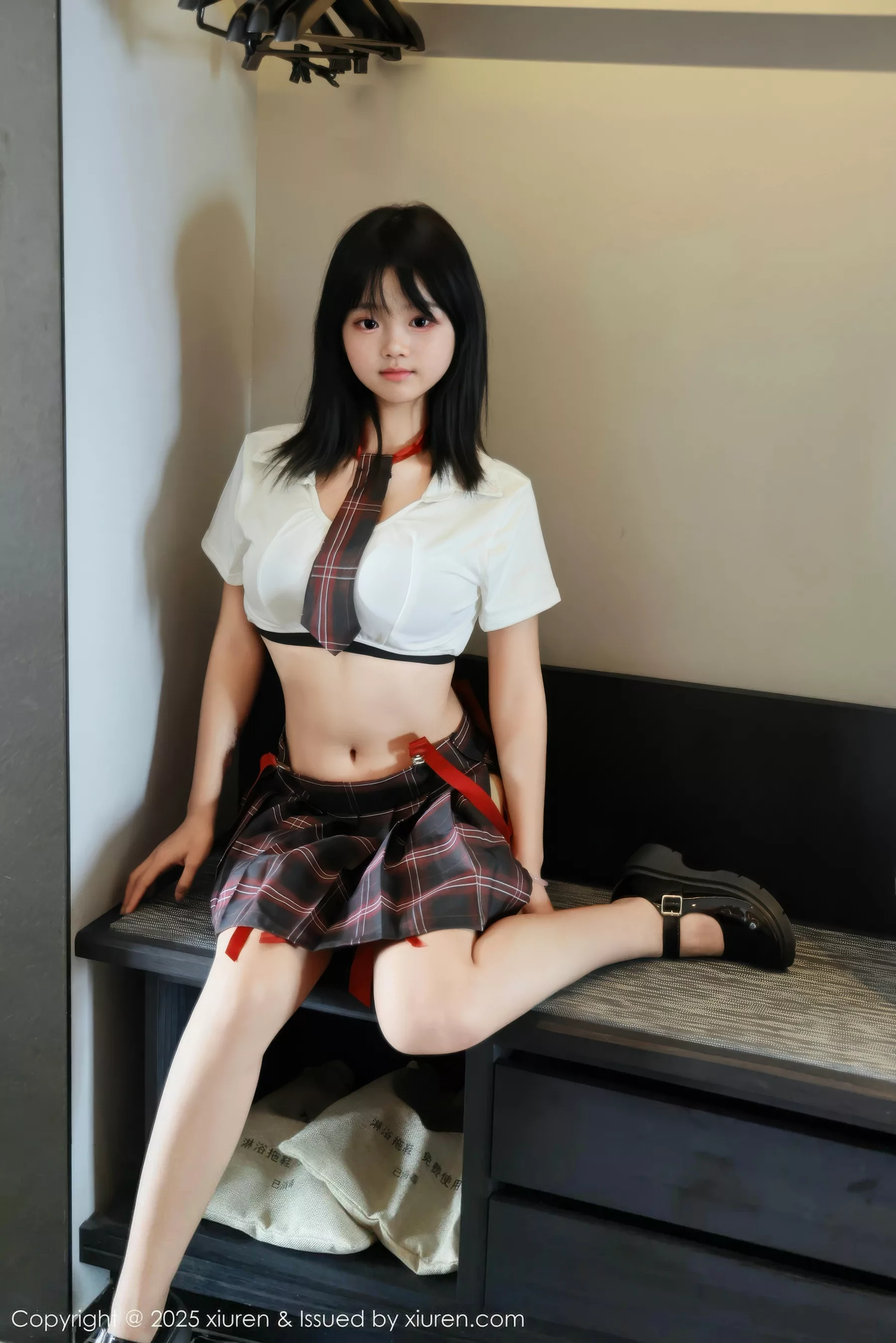 [XiuRen秀人网]第10774期小泠写真 photo 1-8