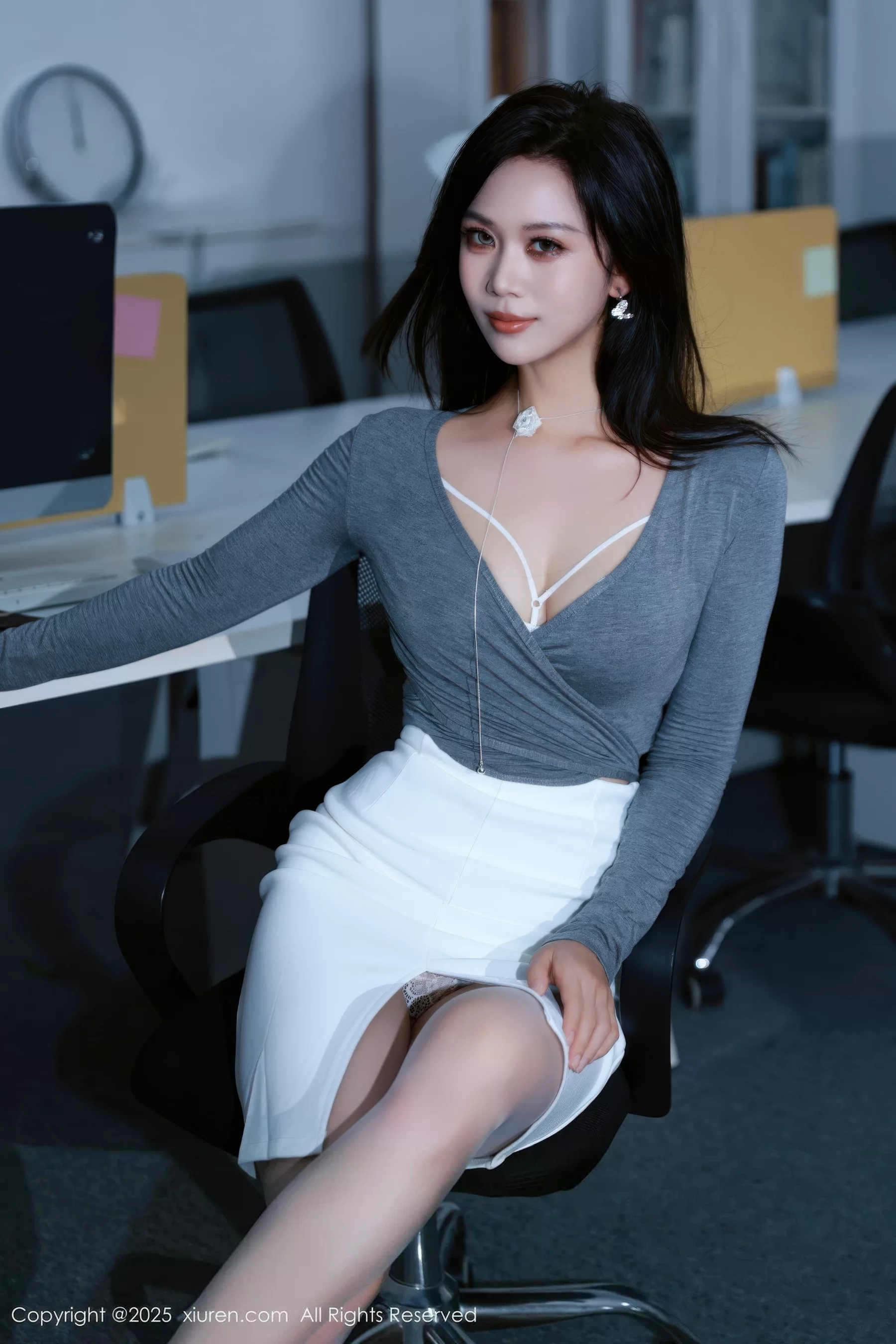 [XiuRen秀人网]第10780期玫瑰我爱你写真 photo 1-11