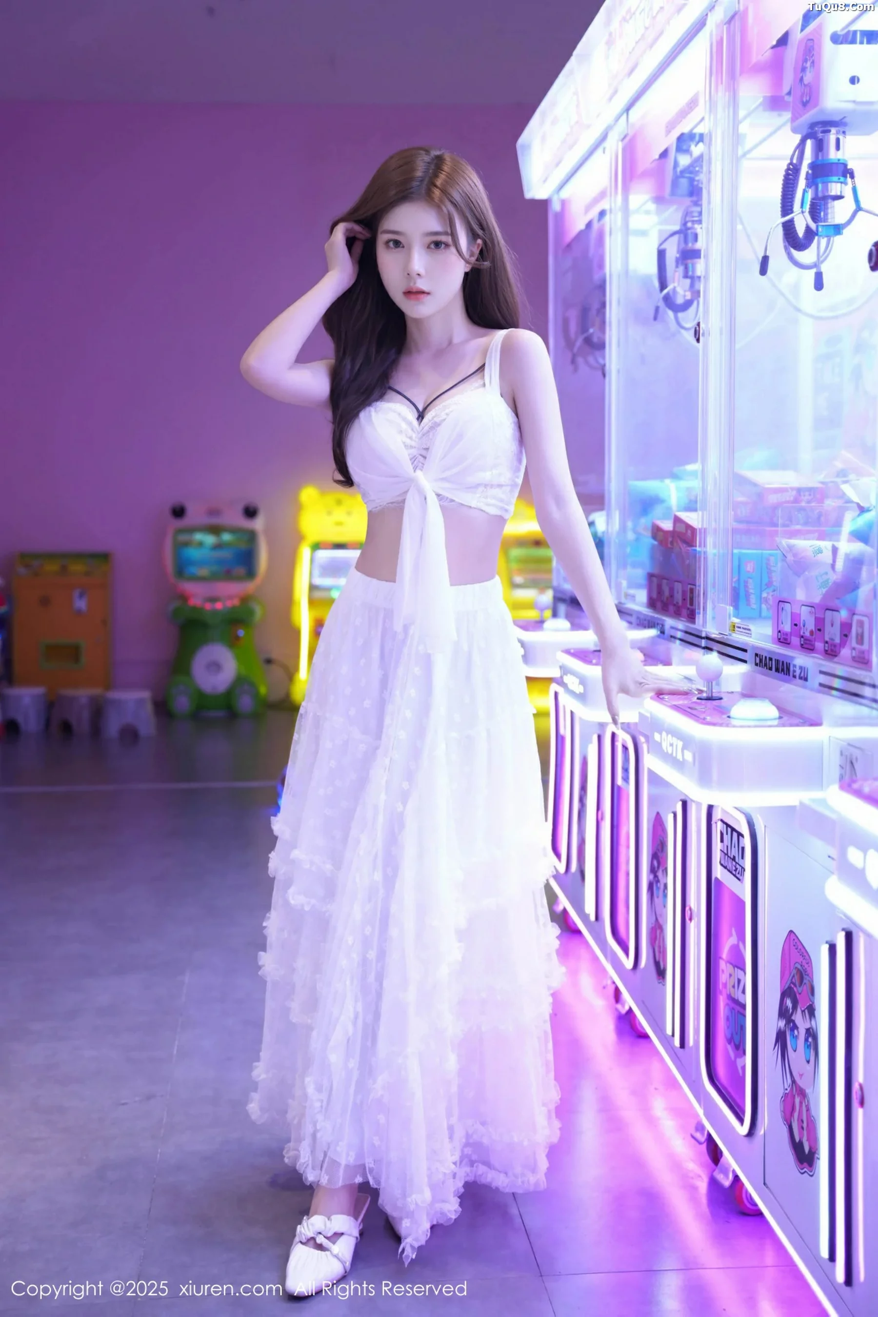 [XiuRen秀人网]第10791期拍黄瓜写真 photo 1-4