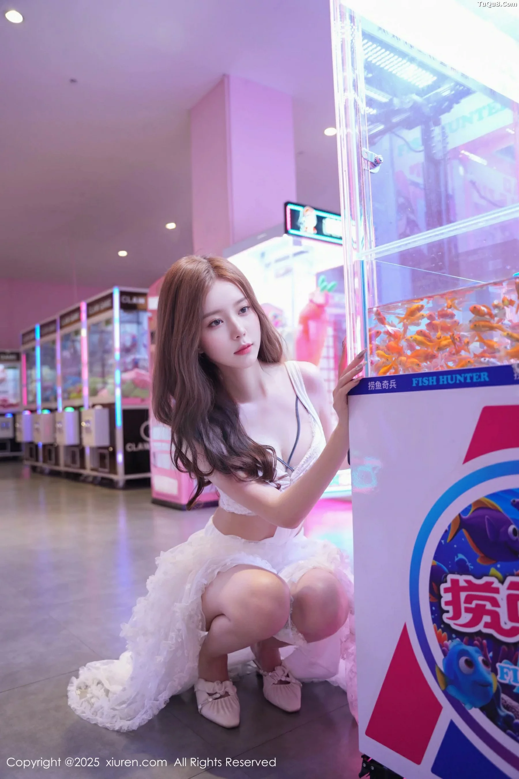 [XiuRen秀人网]第10791期拍黄瓜写真 photo 1-15