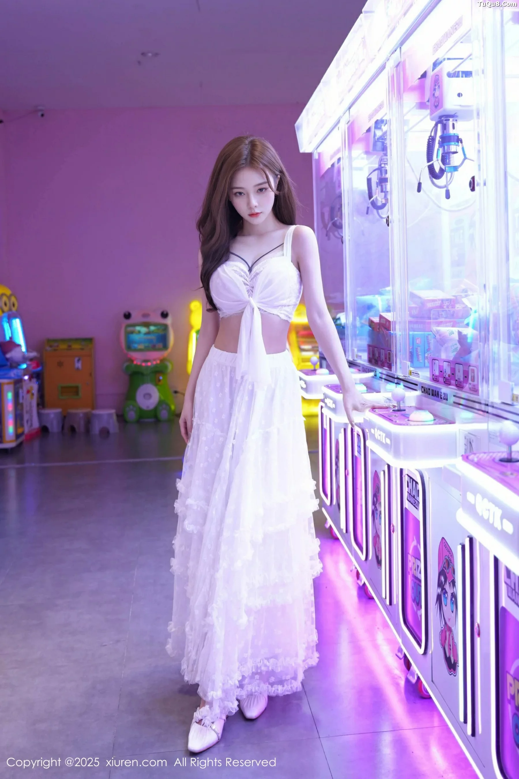 [XiuRen秀人网]第10791期拍黄瓜写真 photo 1-6