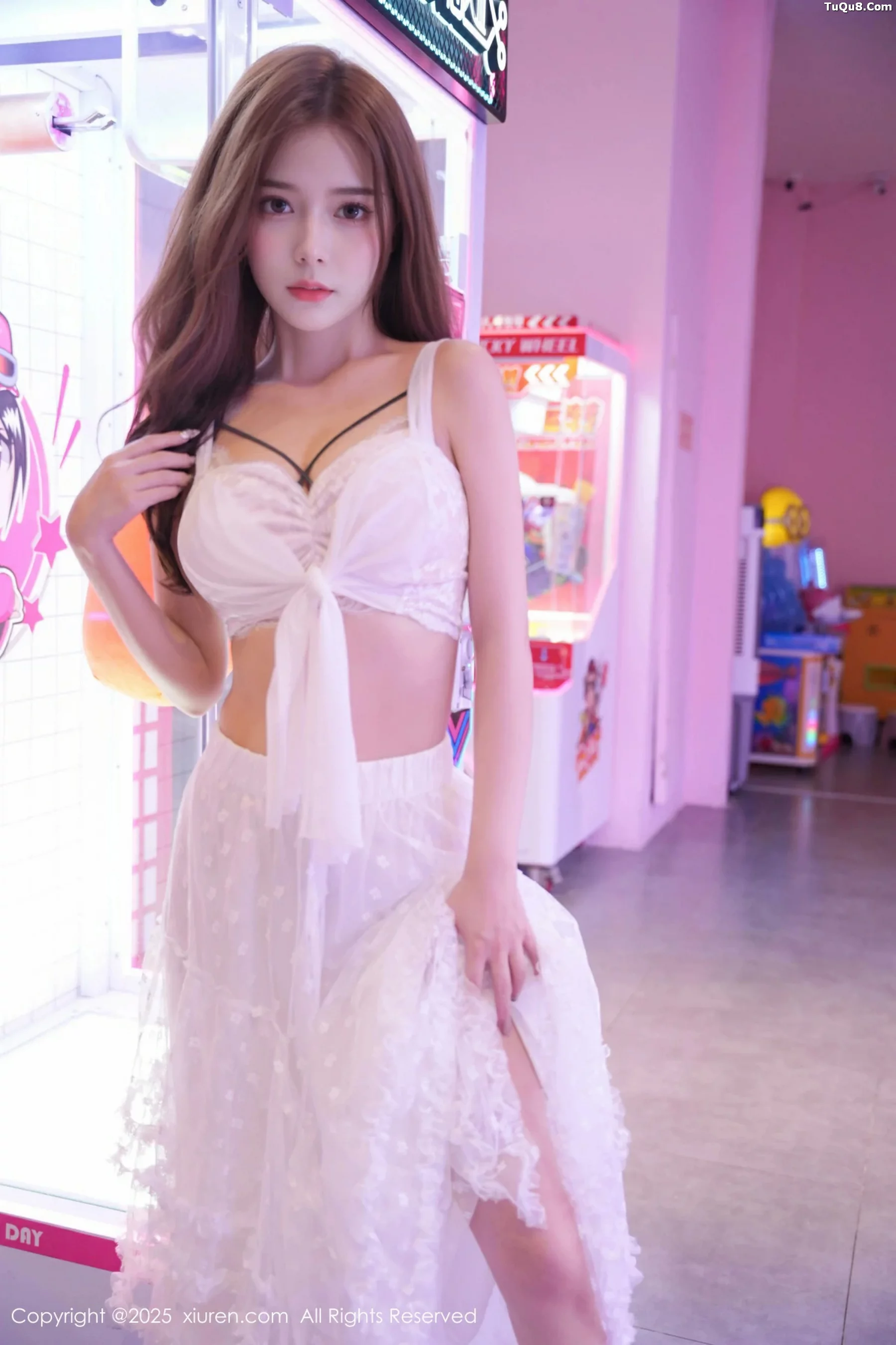 [XiuRen秀人网]第10791期拍黄瓜写真 photo 1-12