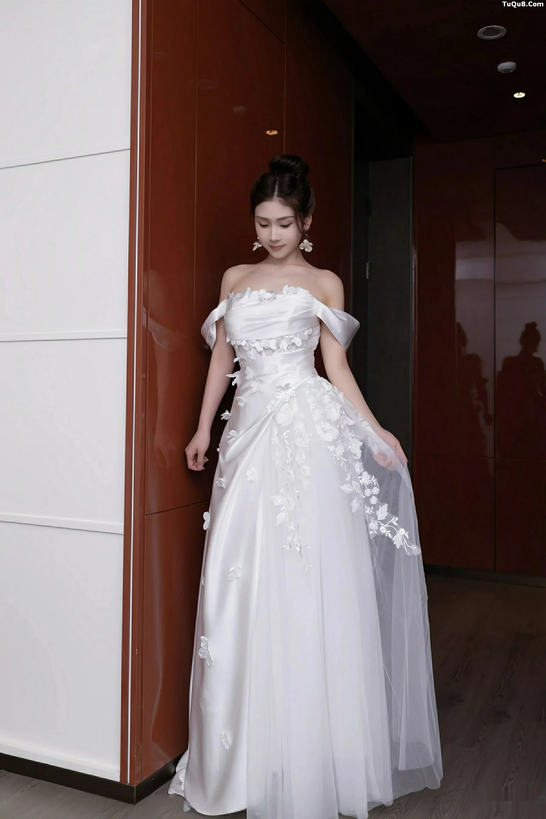 [XiuRen秀人网]第10814期刘婷婷写真 photo 1-4