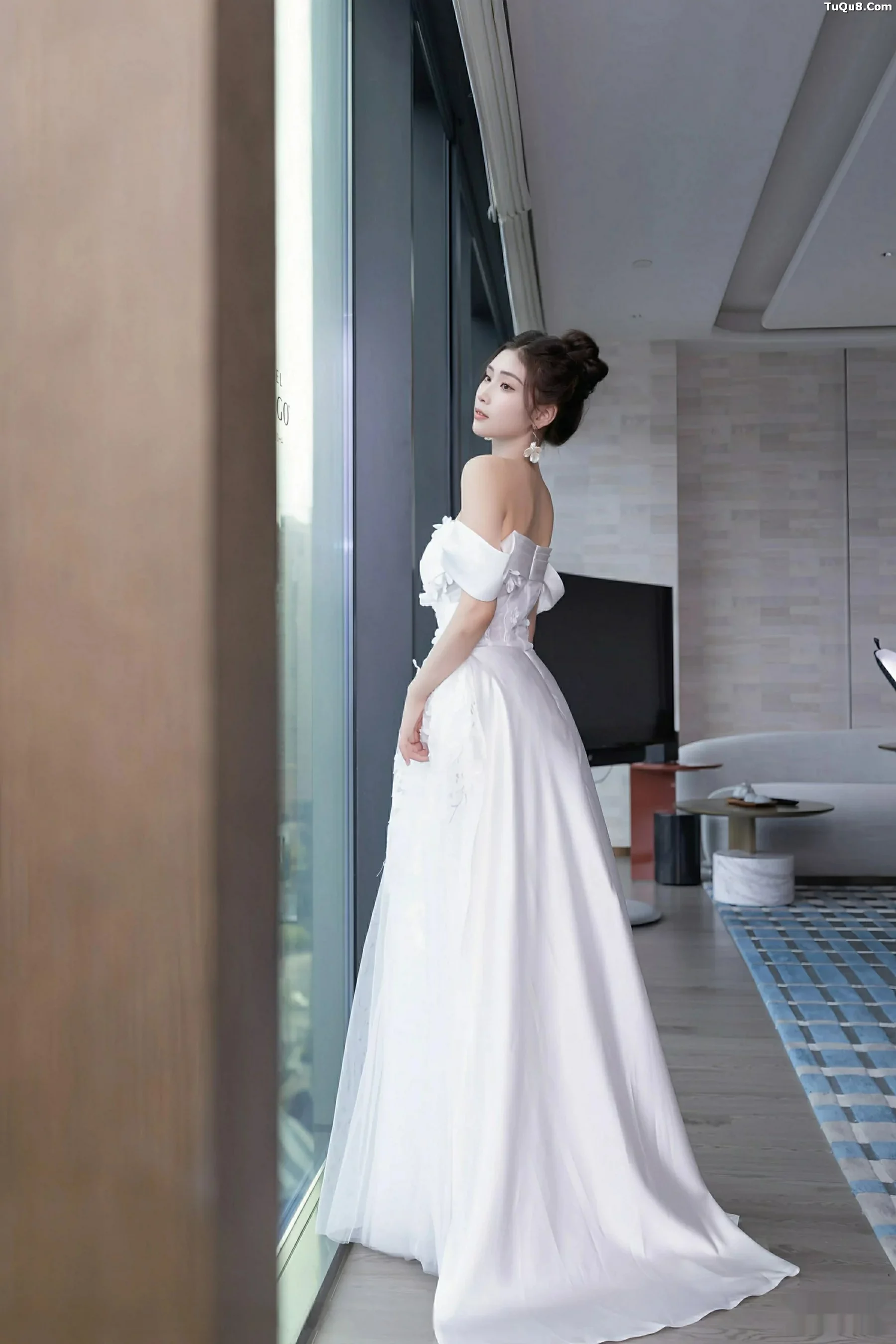 [XiuRen秀人网]第10814期刘婷婷写真 photo 1-5