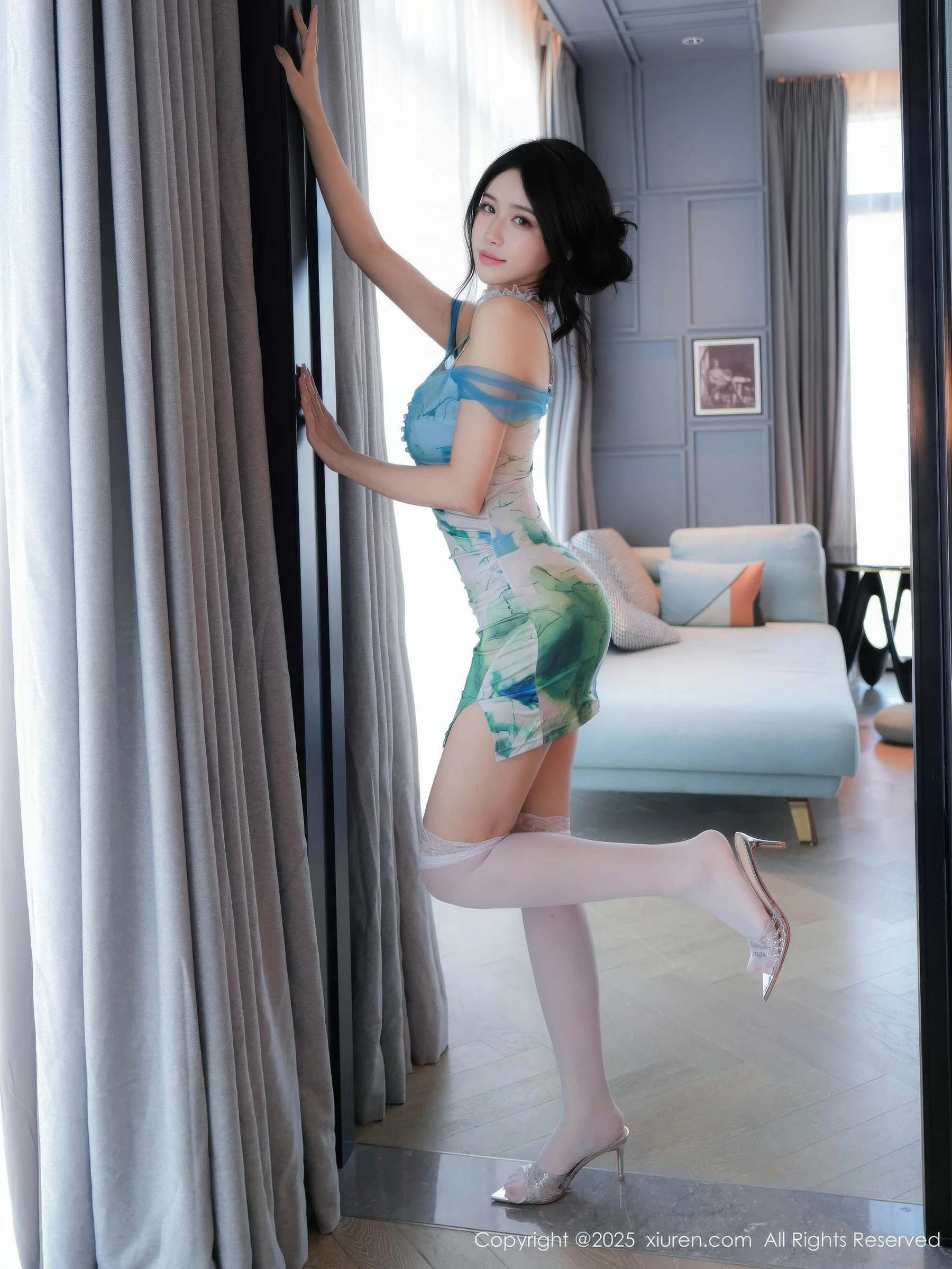 [XiuRen秀人网]第10859期诗莉吖写真 photo 2-4