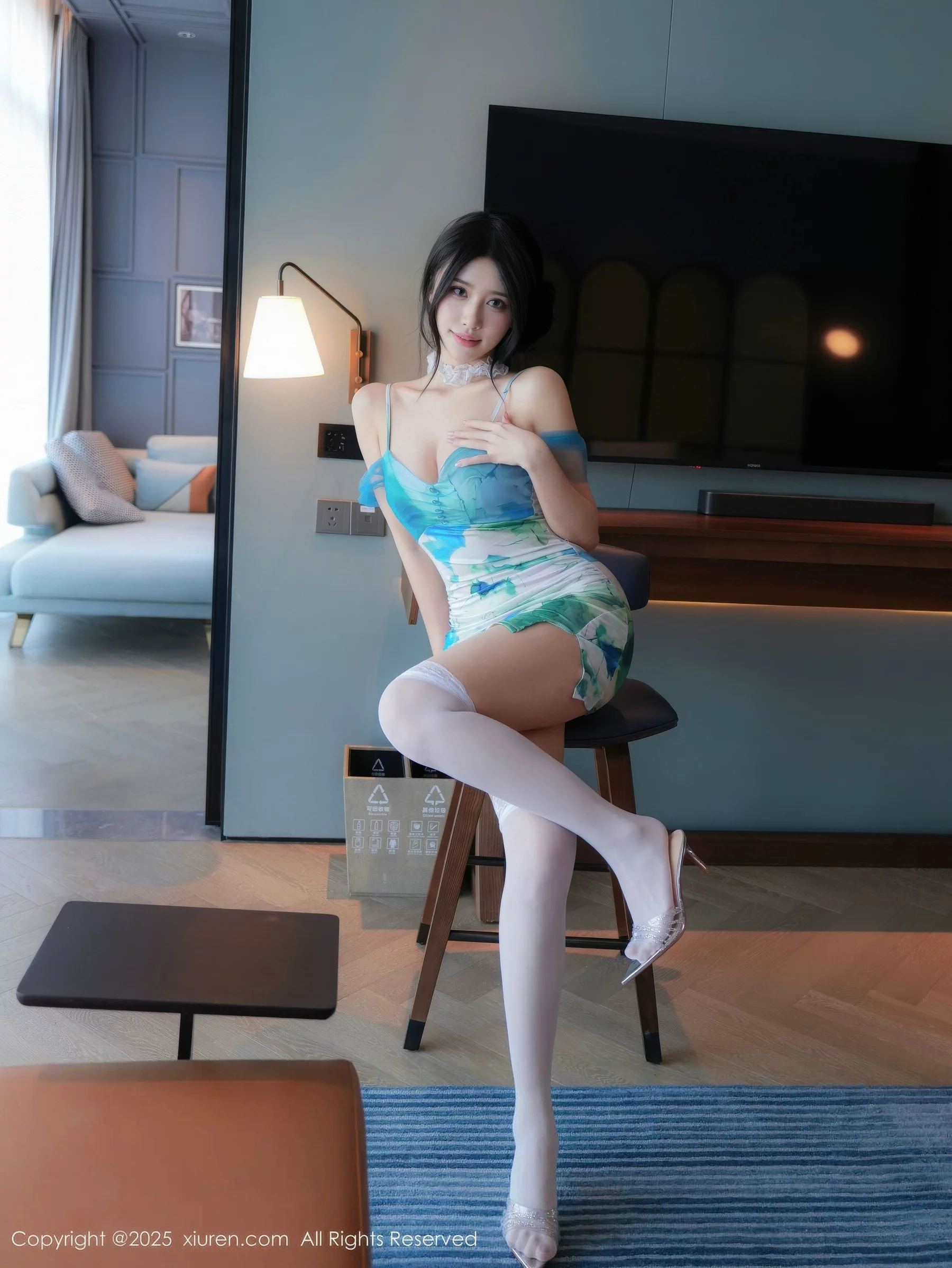 [XiuRen秀人网]第10859期诗莉吖写真 photo 1-3