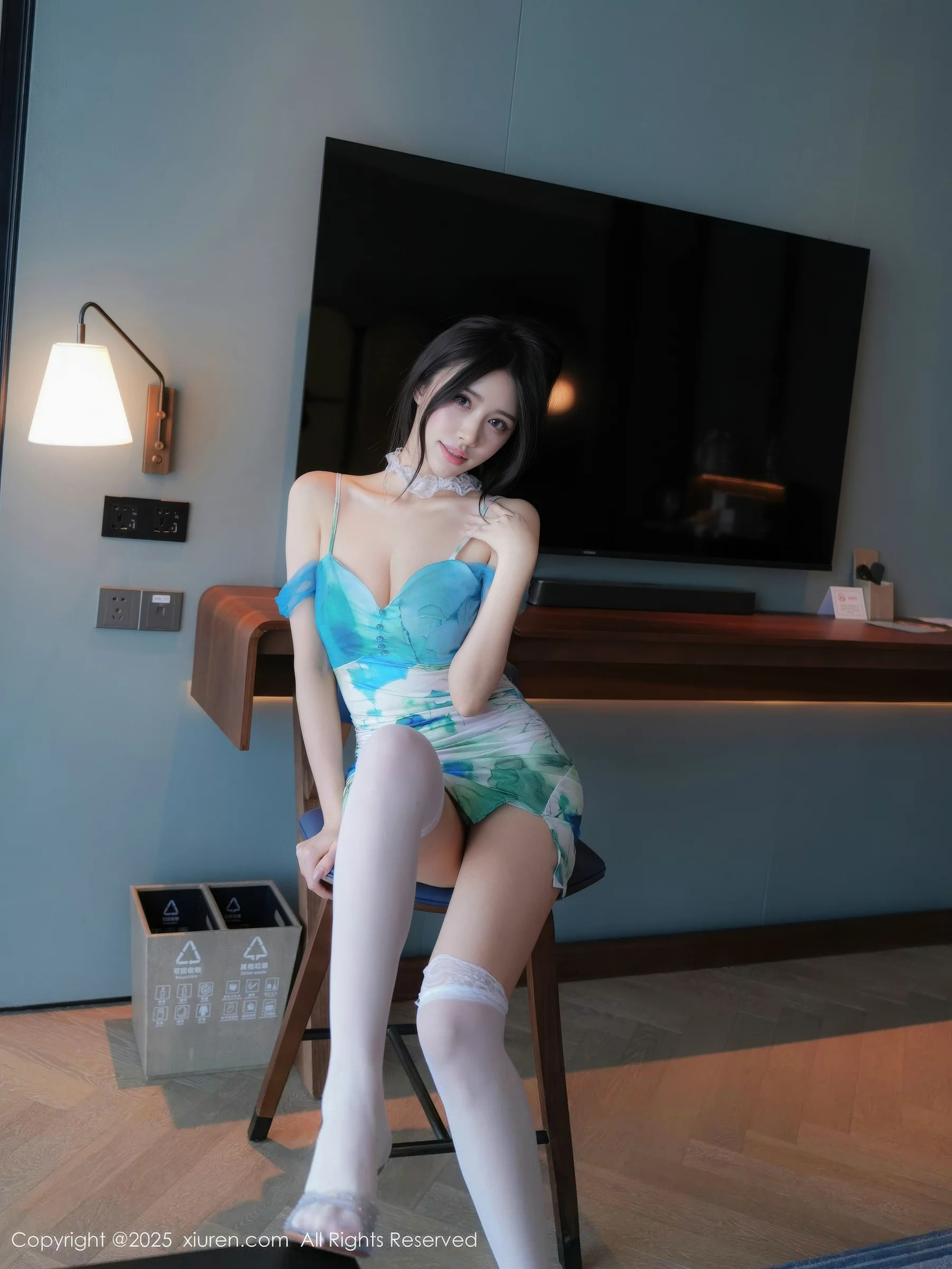 [XiuRen秀人网]第10859期诗莉吖写真 photo 1-5