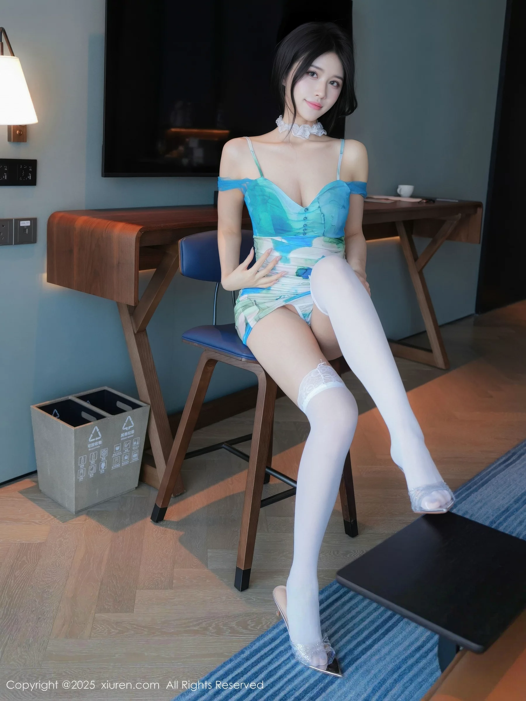 [XiuRen秀人网]第10859期诗莉吖写真 photo 1-17