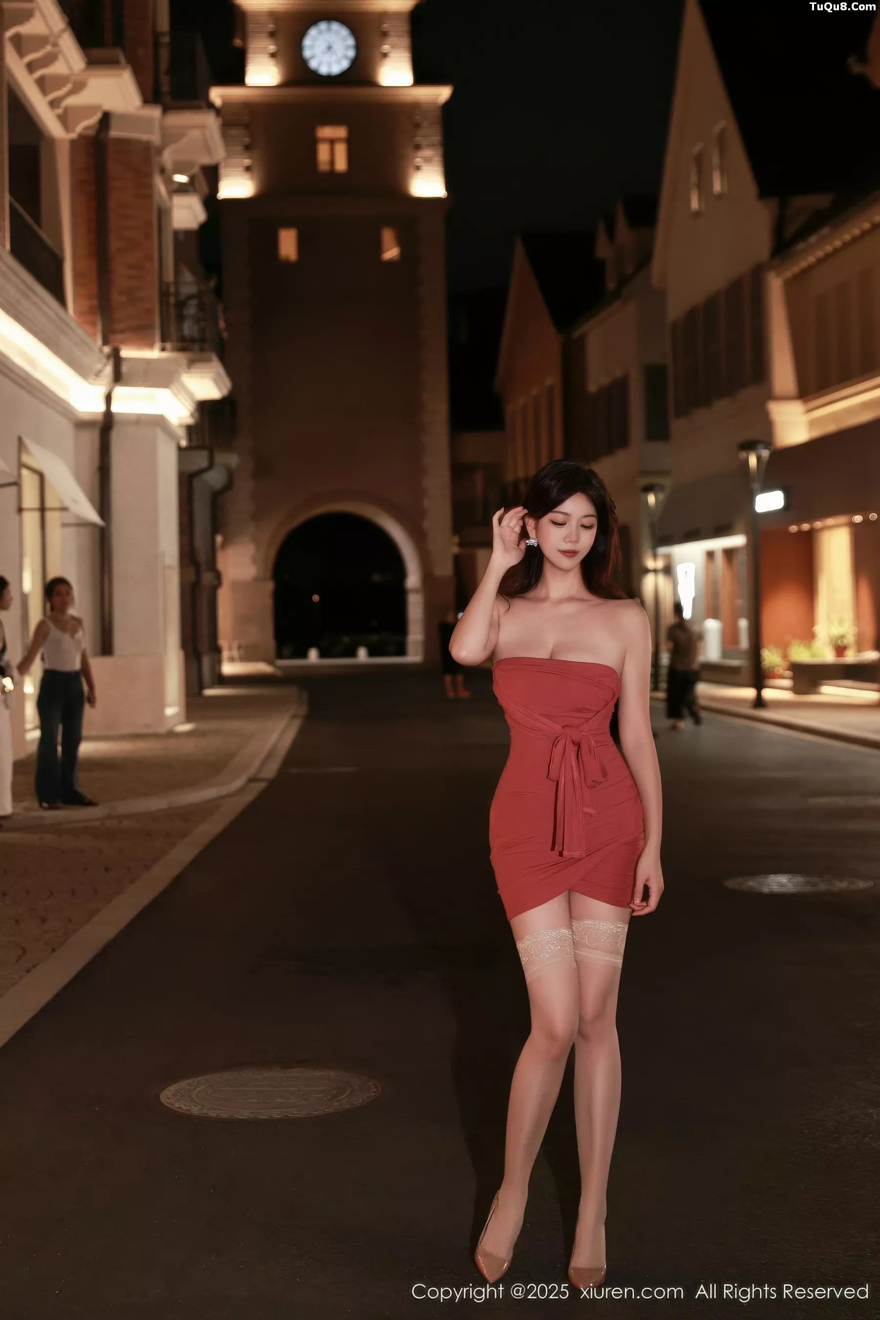 [XiuRen秀人网]第10876期玫瑰我爱你写真 photo 1-12