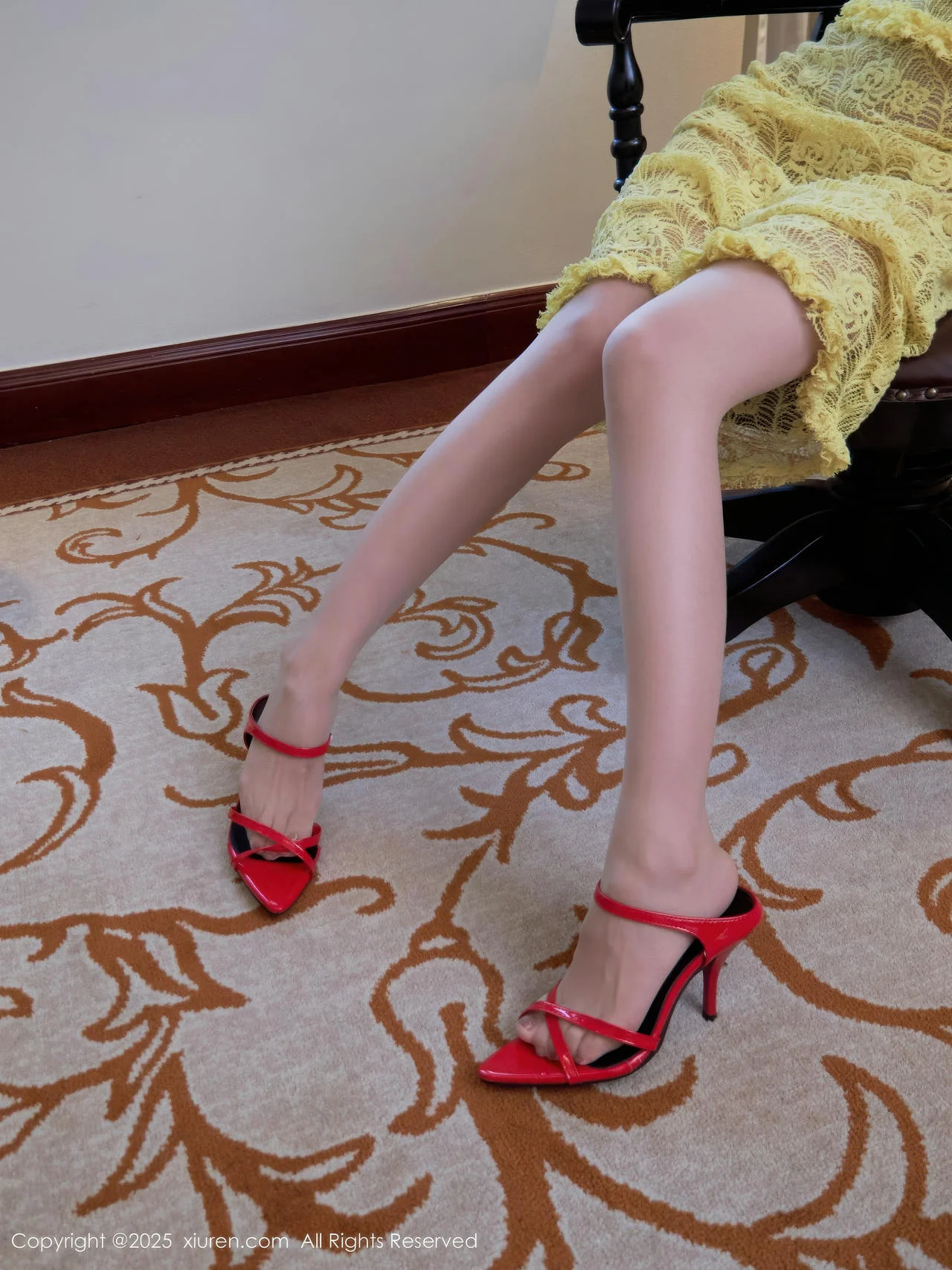 [XiuRen秀人网]第10879期尹甜甜写真 photo 1-5