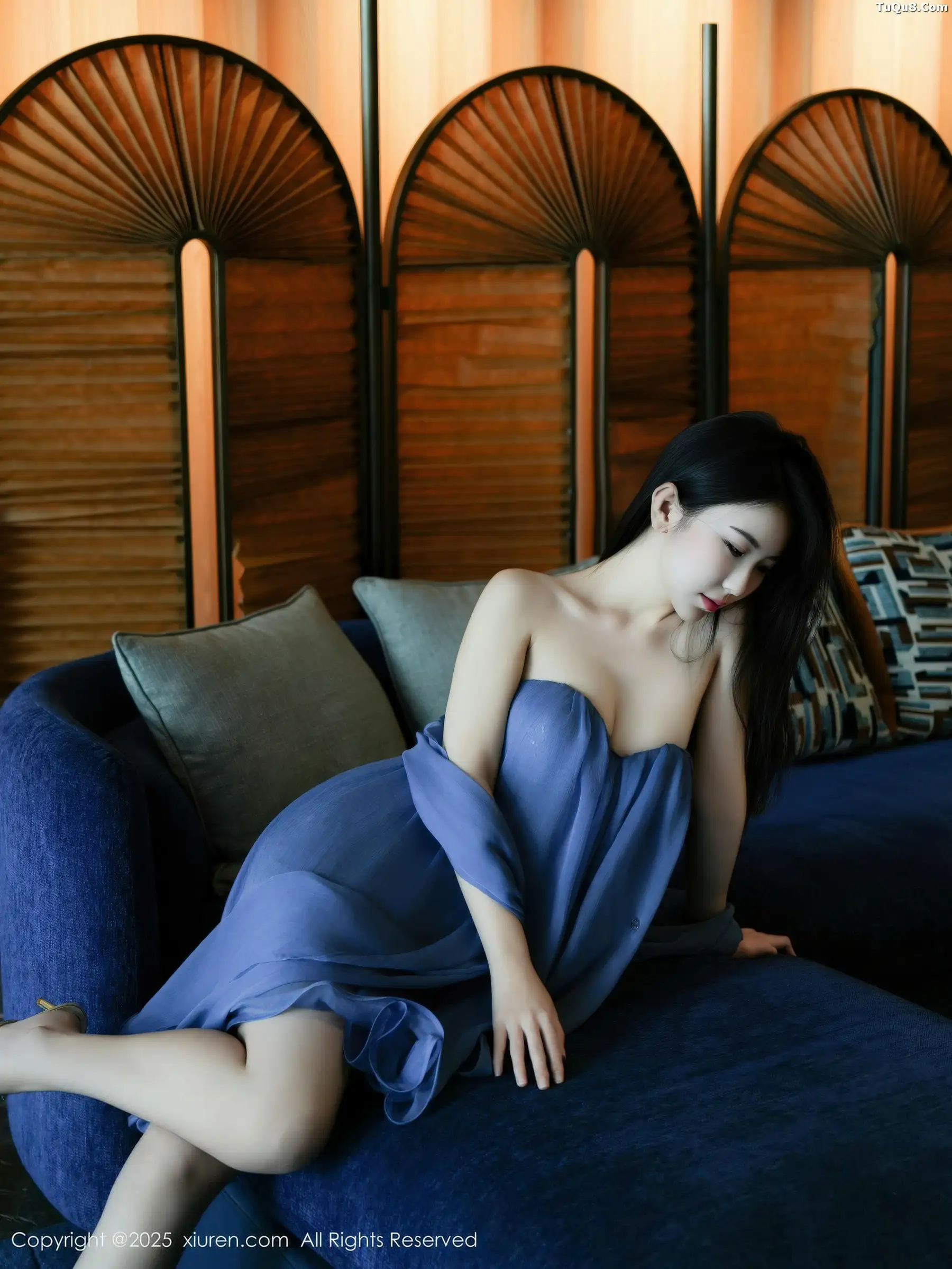 [XiuRen秀人网]第10988期烧烧小桃写真 photo 1-4