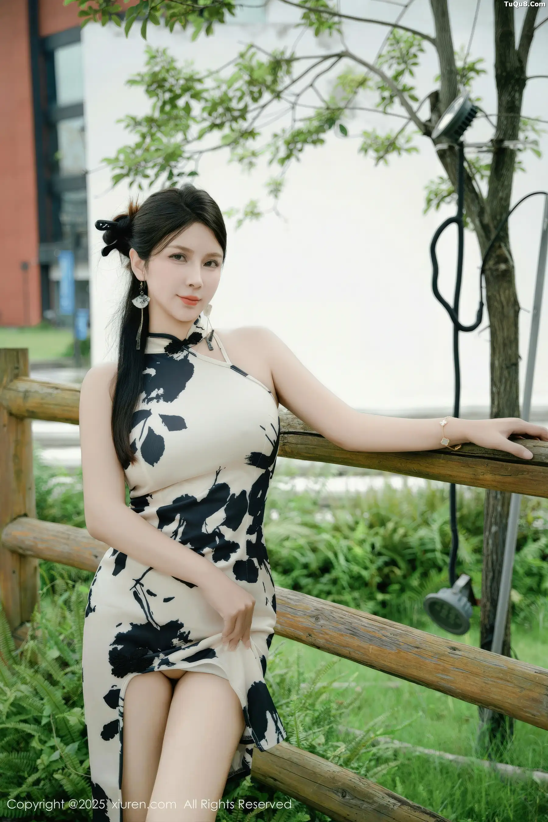 [XiuRen秀人网]第10989期小蛮妖写真 photo 1-2