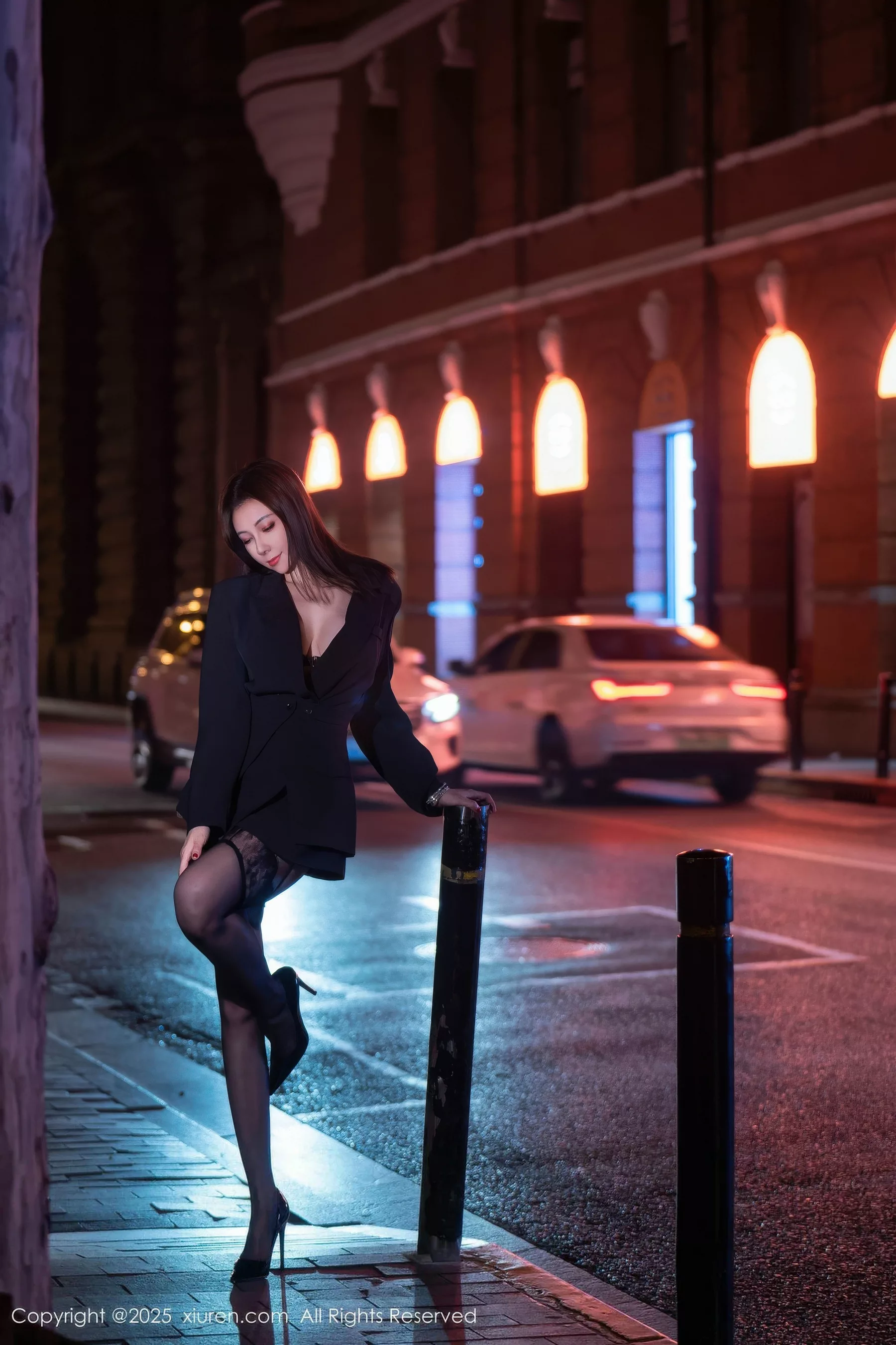 [XiuRen秀人网]第10899期果儿写真 photo 1-4