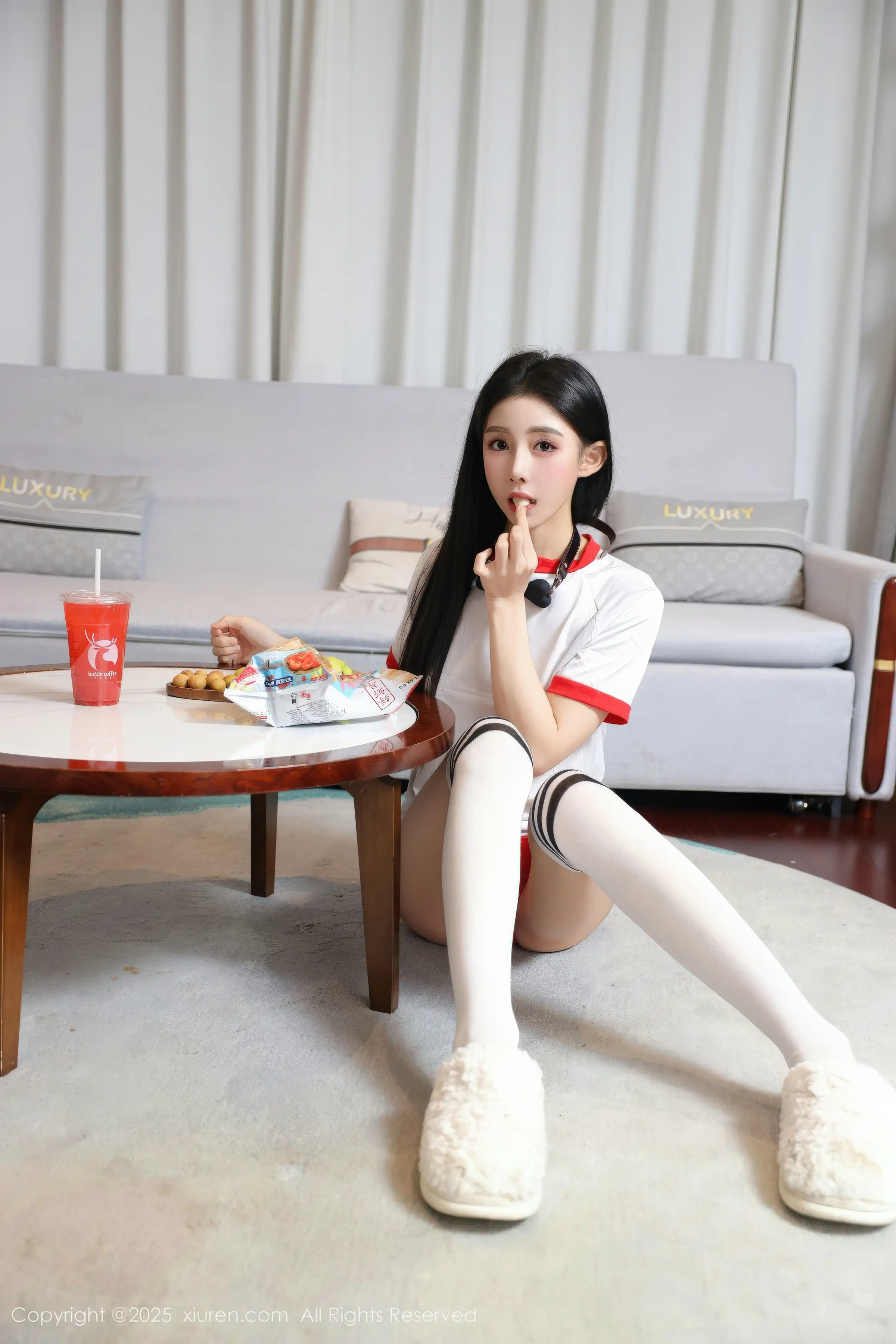 [XiuRen秀人网]第11110期许微微写真 photo 1-6