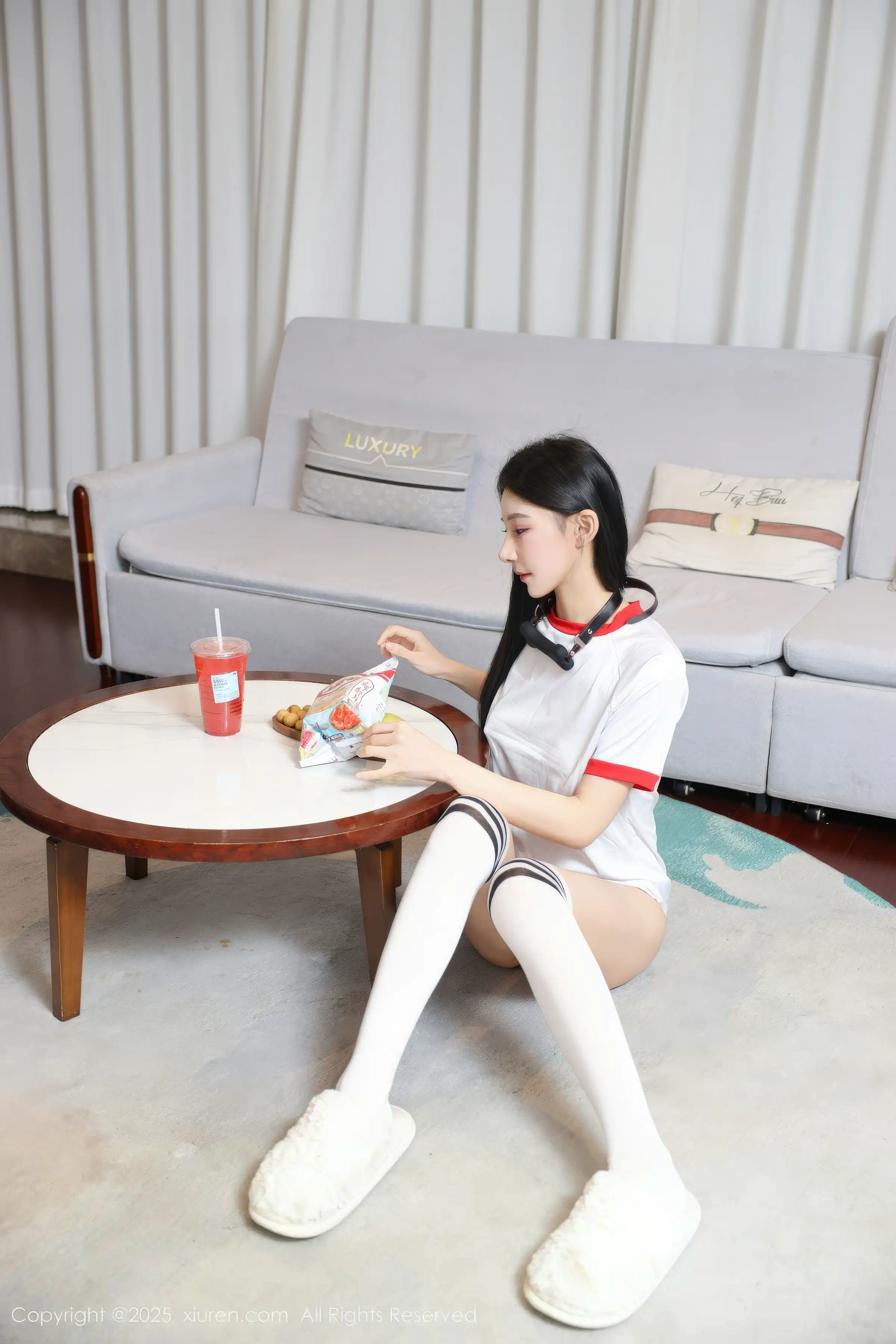 [XiuRen秀人网]第11110期许微微写真 photo 1-1