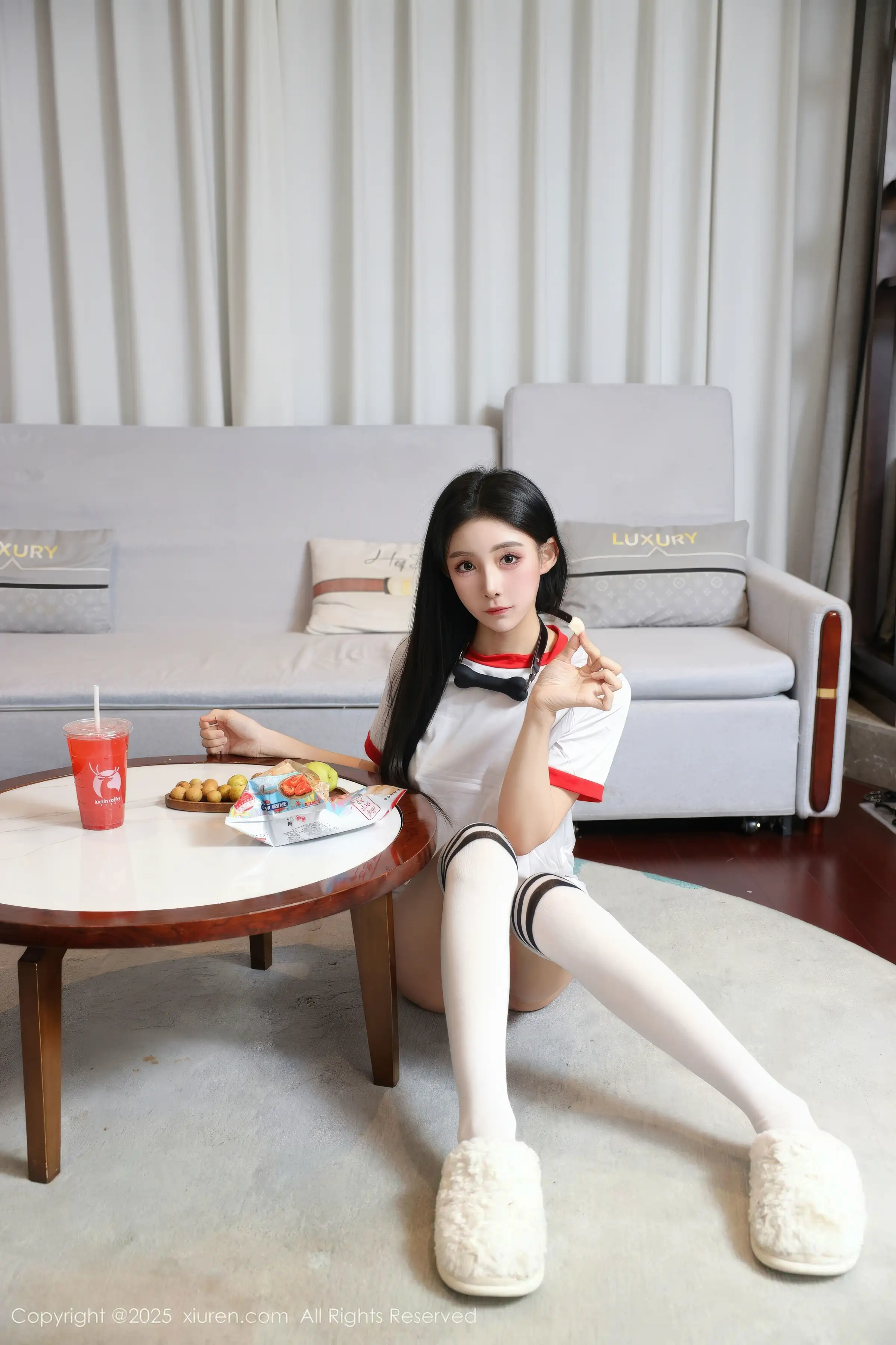 [XiuRen秀人网]第11110期许微微写真 photo 1-5