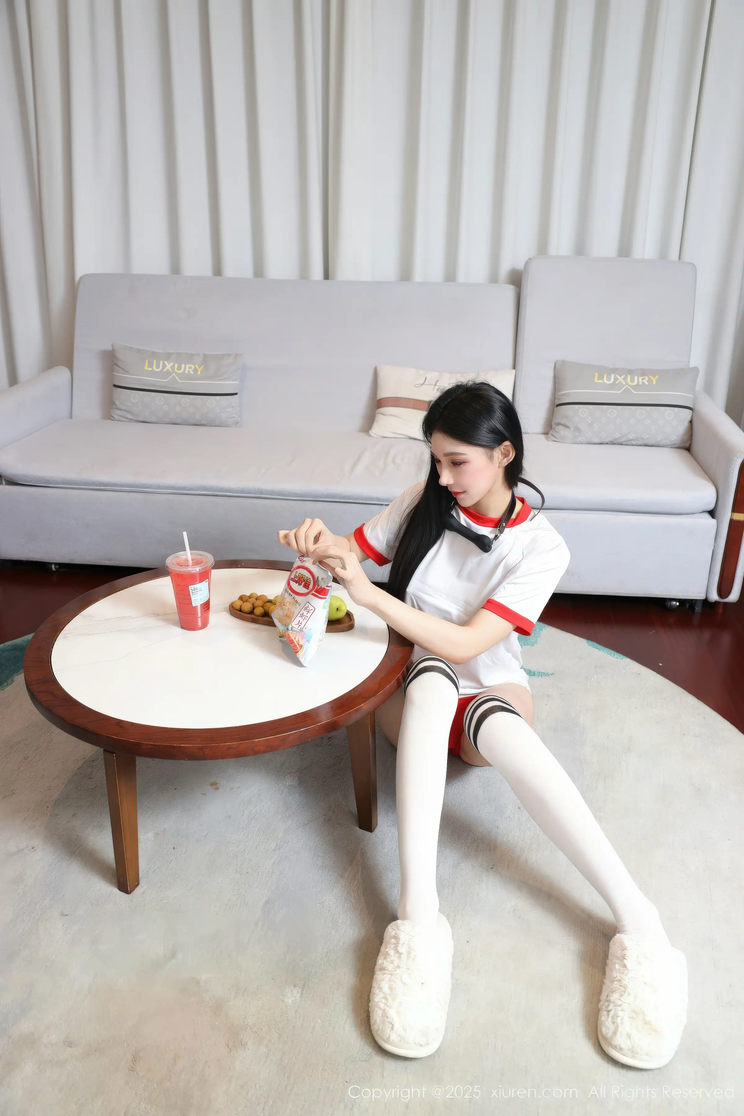 [XiuRen秀人网]第11110期许微微写真 photo 1-3