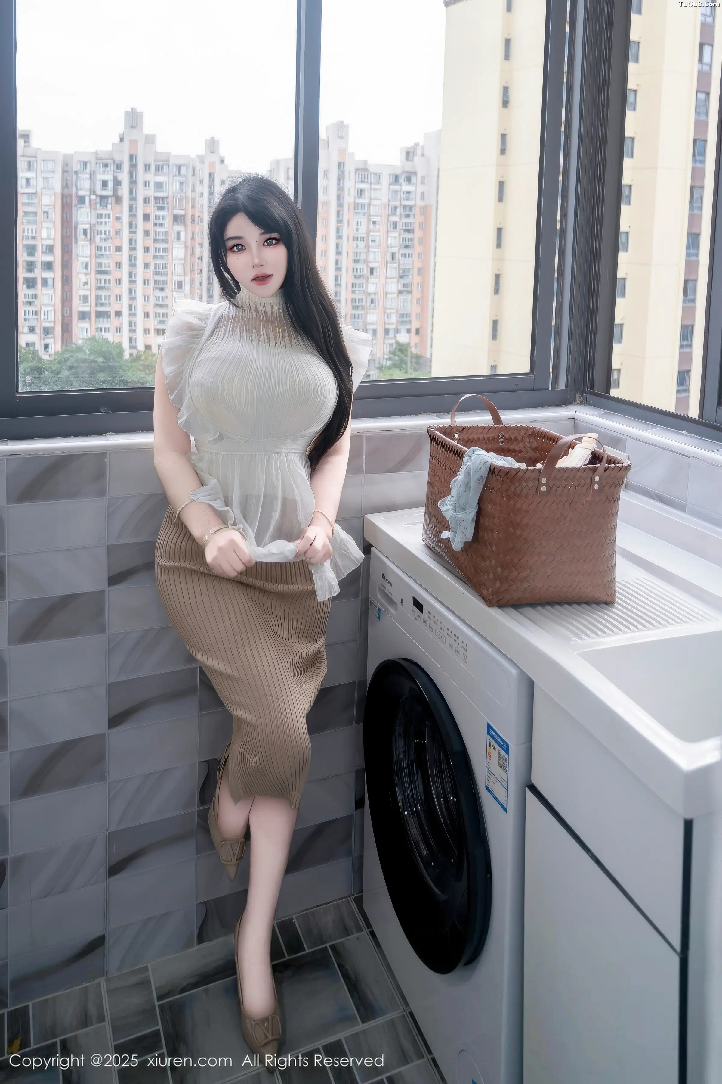 [XiuRen秀人网]第11010期汐汐爱吃草莓写真 photo 1-0