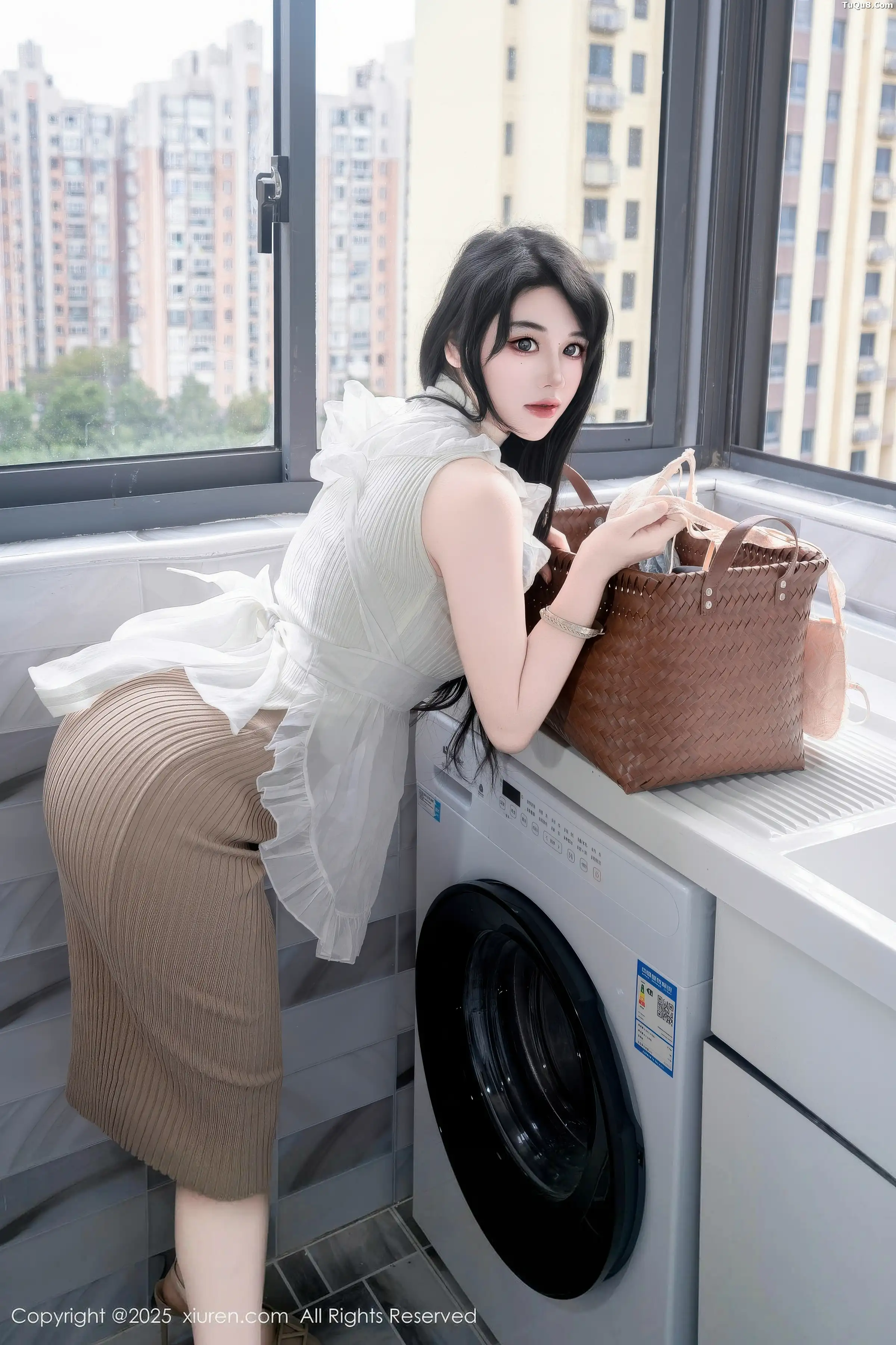 [XiuRen秀人网]第11010期汐汐爱吃草莓写真 photo 1-8