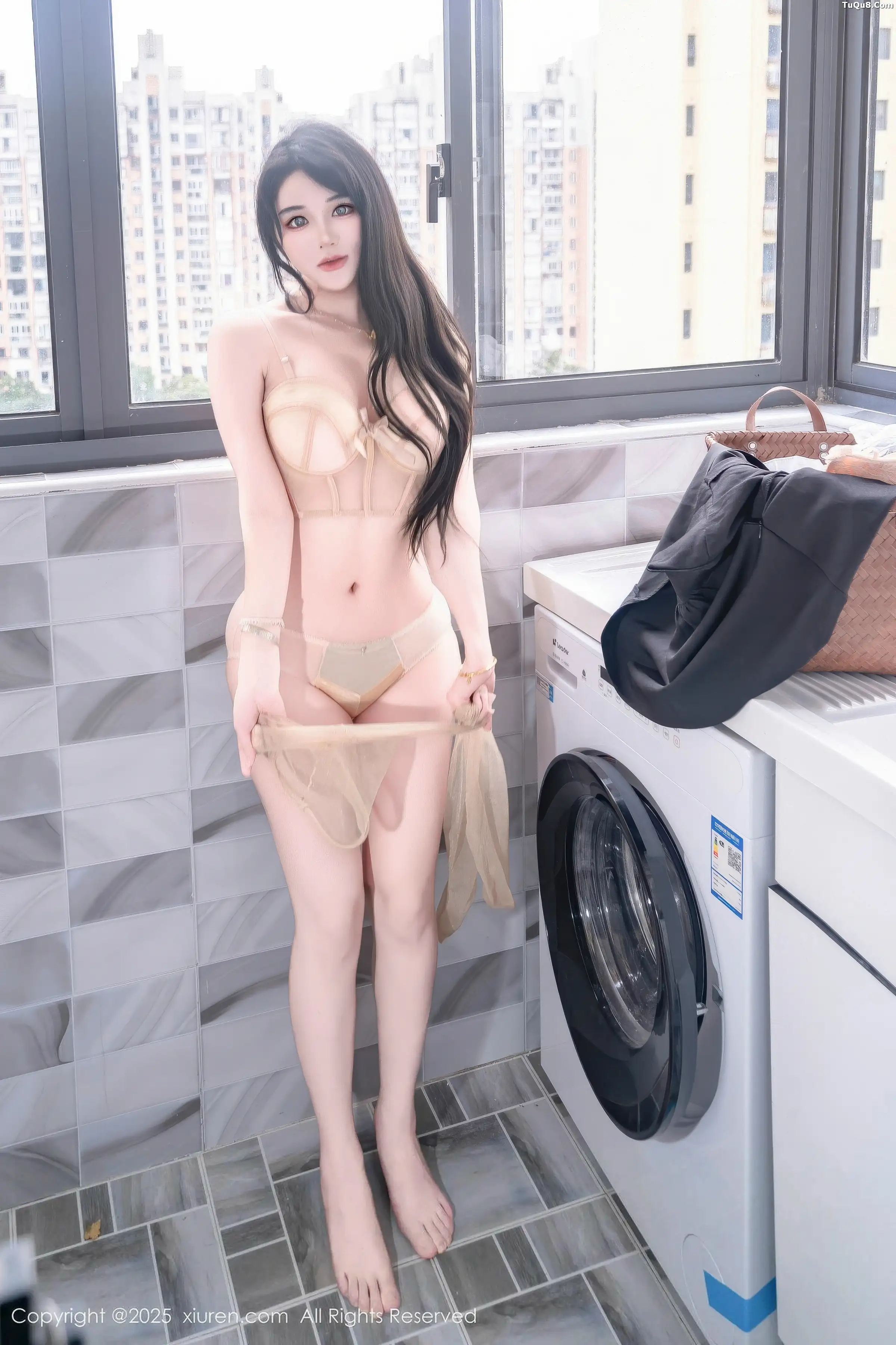 [XiuRen秀人网]第11010期汐汐爱吃草莓写真 photo 2-9