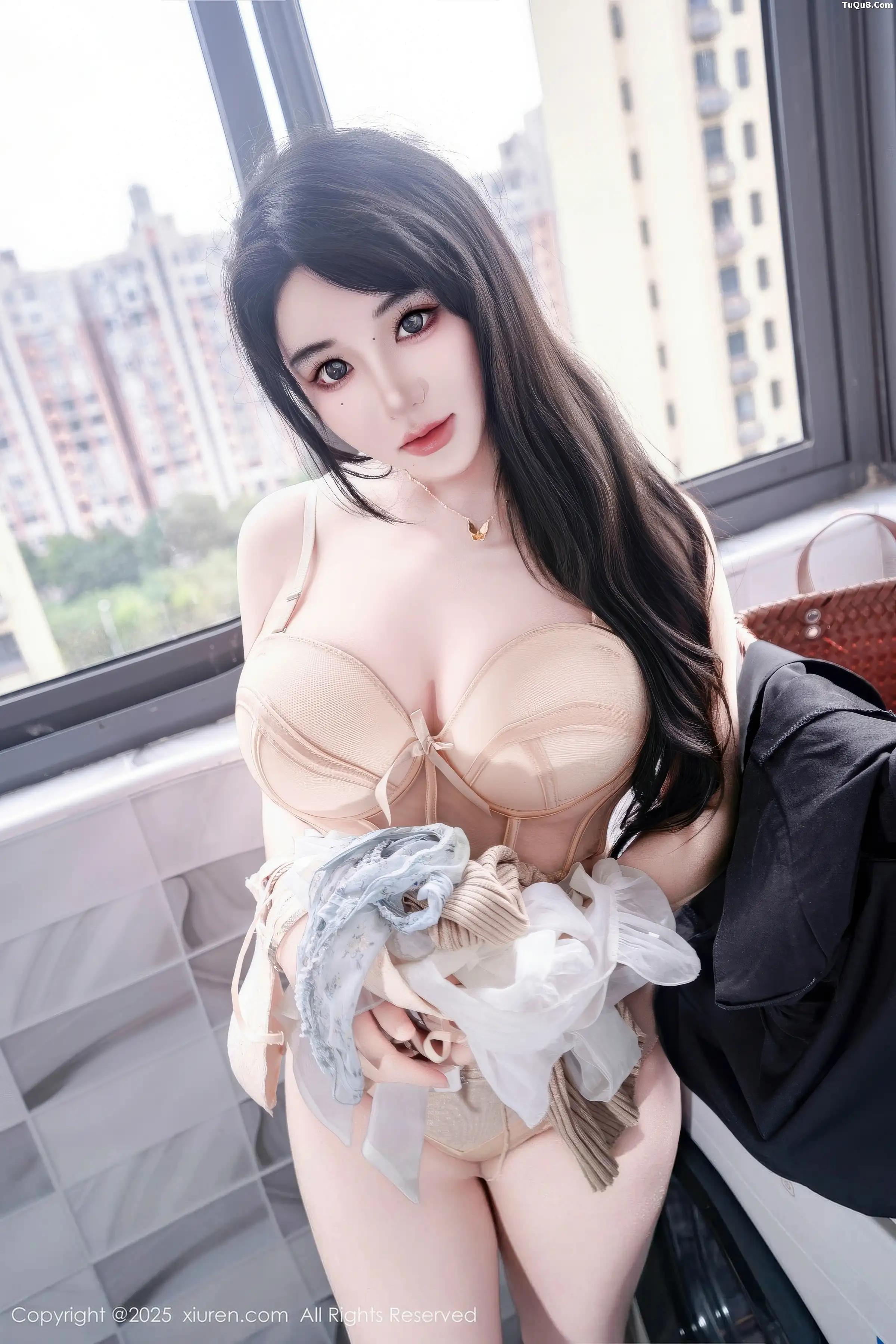 [XiuRen秀人网]第11010期汐汐爱吃草莓写真 photo 2-5