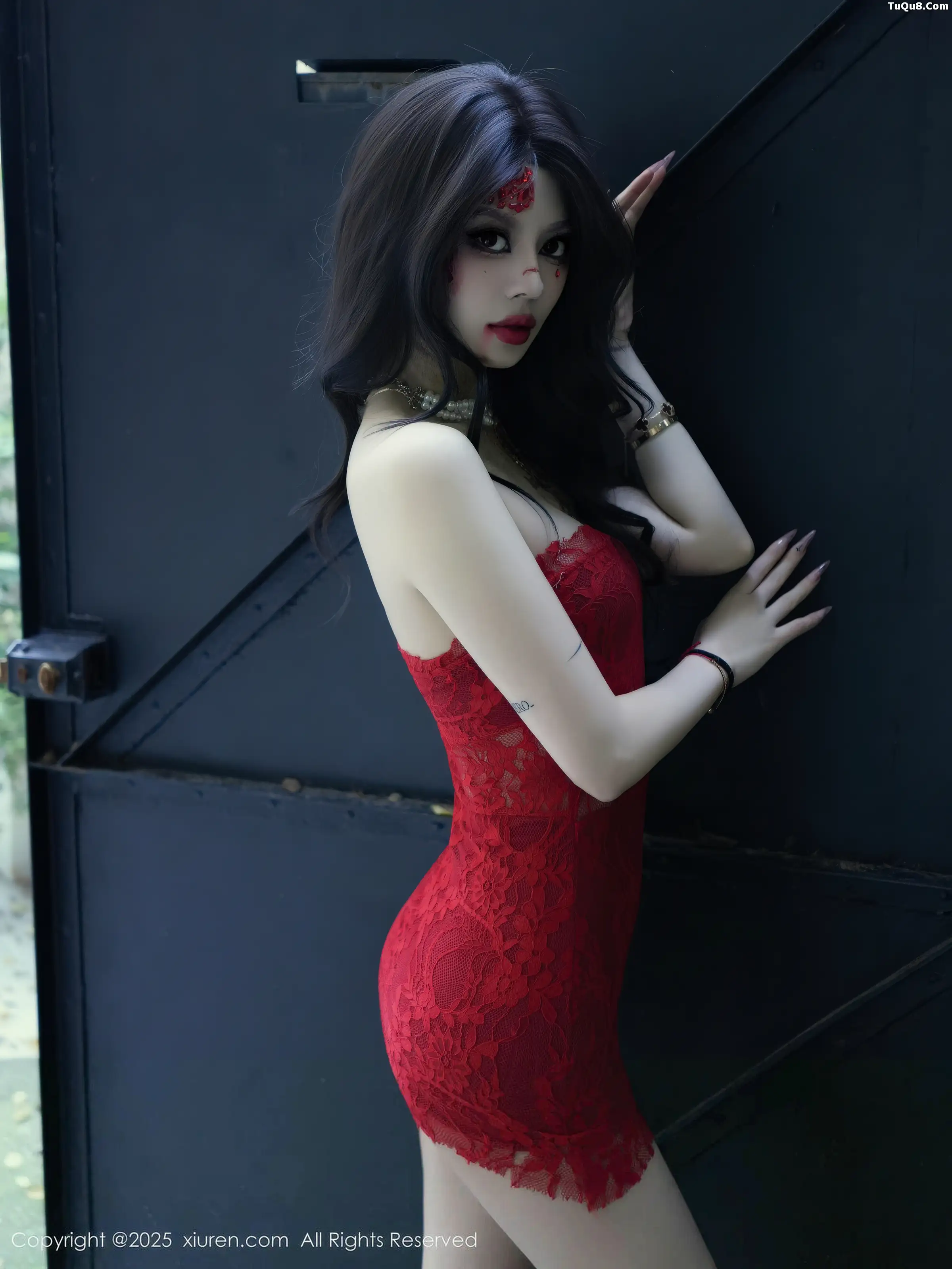 [XiuRen秀人网]第11032期四月月写真 photo 1-8