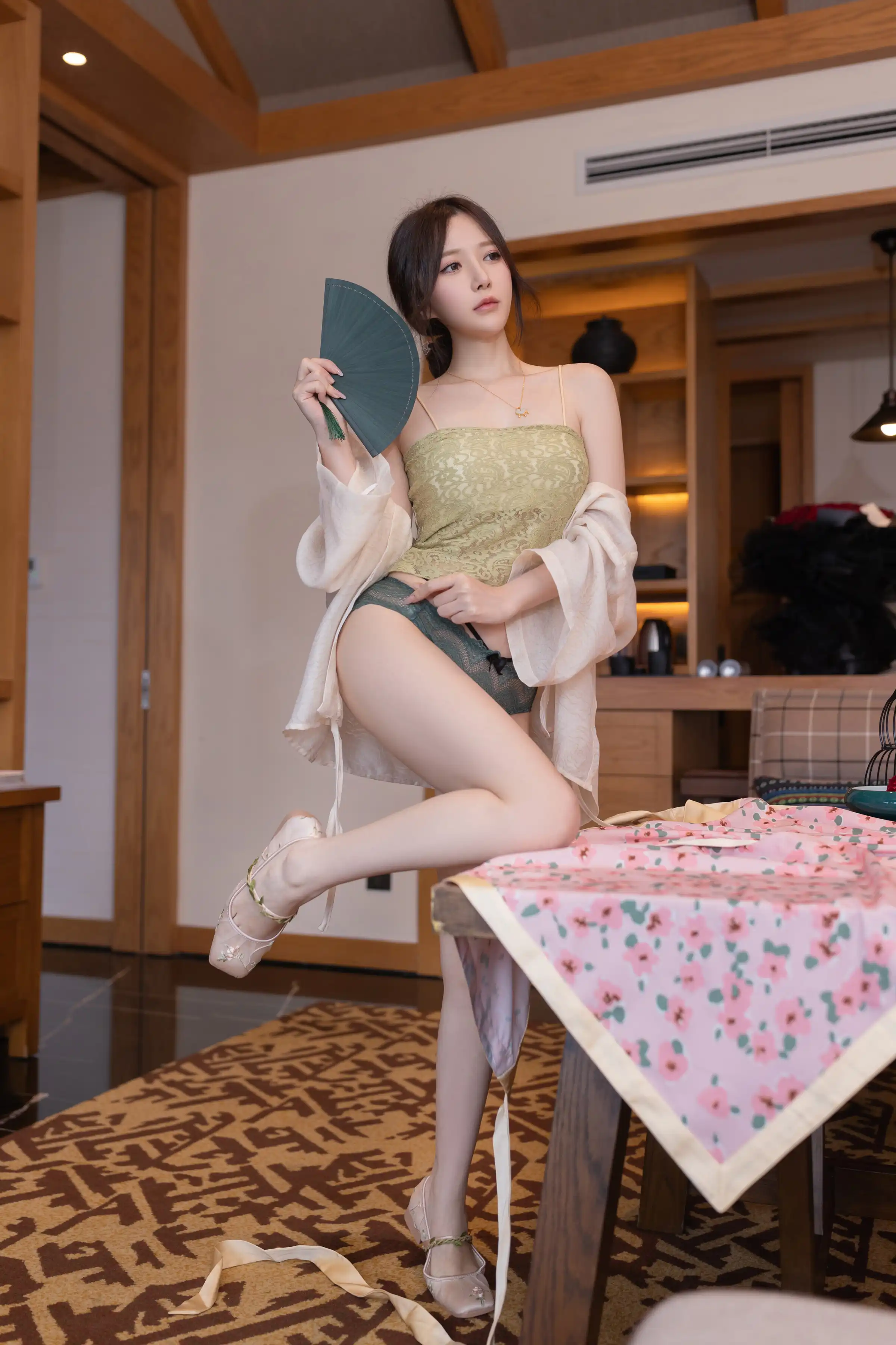 [XiuRen秀人网]第FW0009期鱼子酱写真 photo 3-11