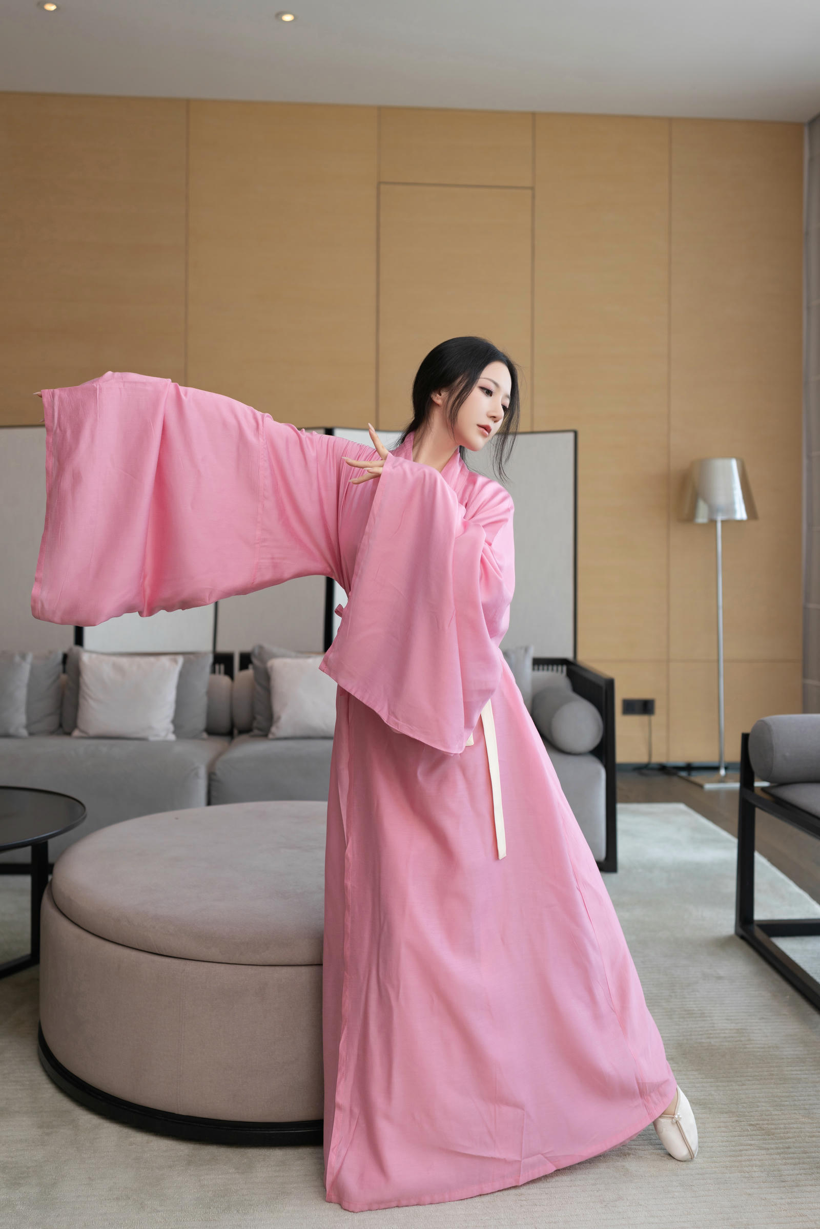 [XiuRen秀人网]第B153期鱼子酱写真 photo 1-4