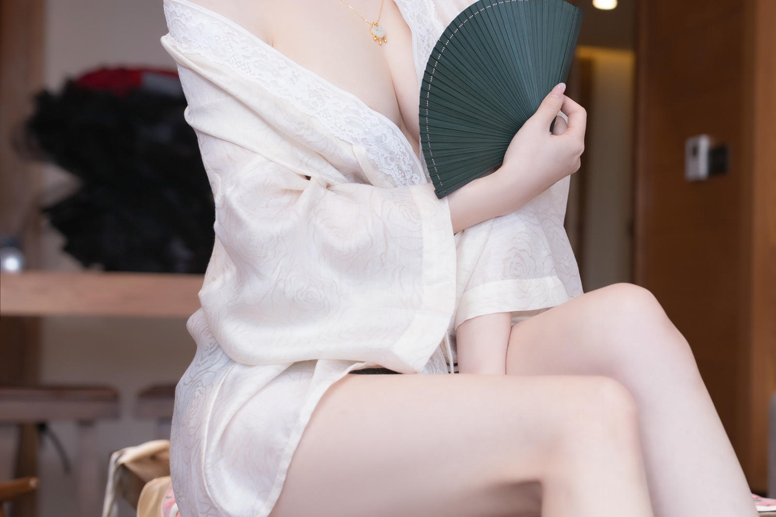 [XiuRen秀人网]第B150期鱼子酱写真 photo 4-6