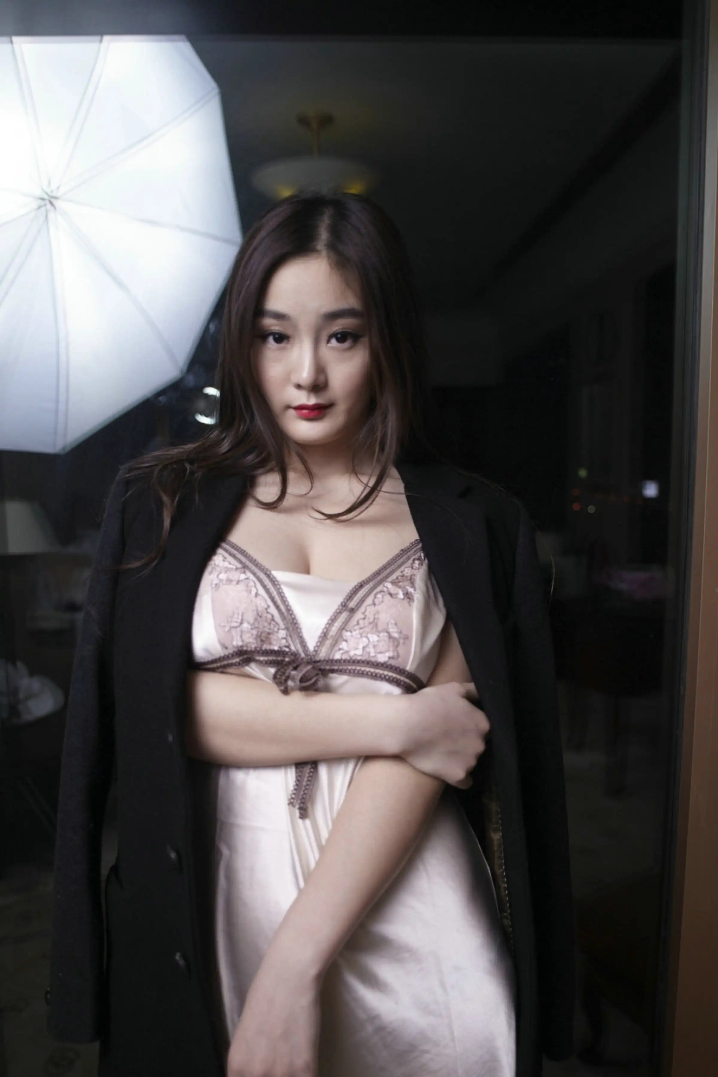 [XiuRen秀人网]第FW0086期易阳写真 photo 7-8