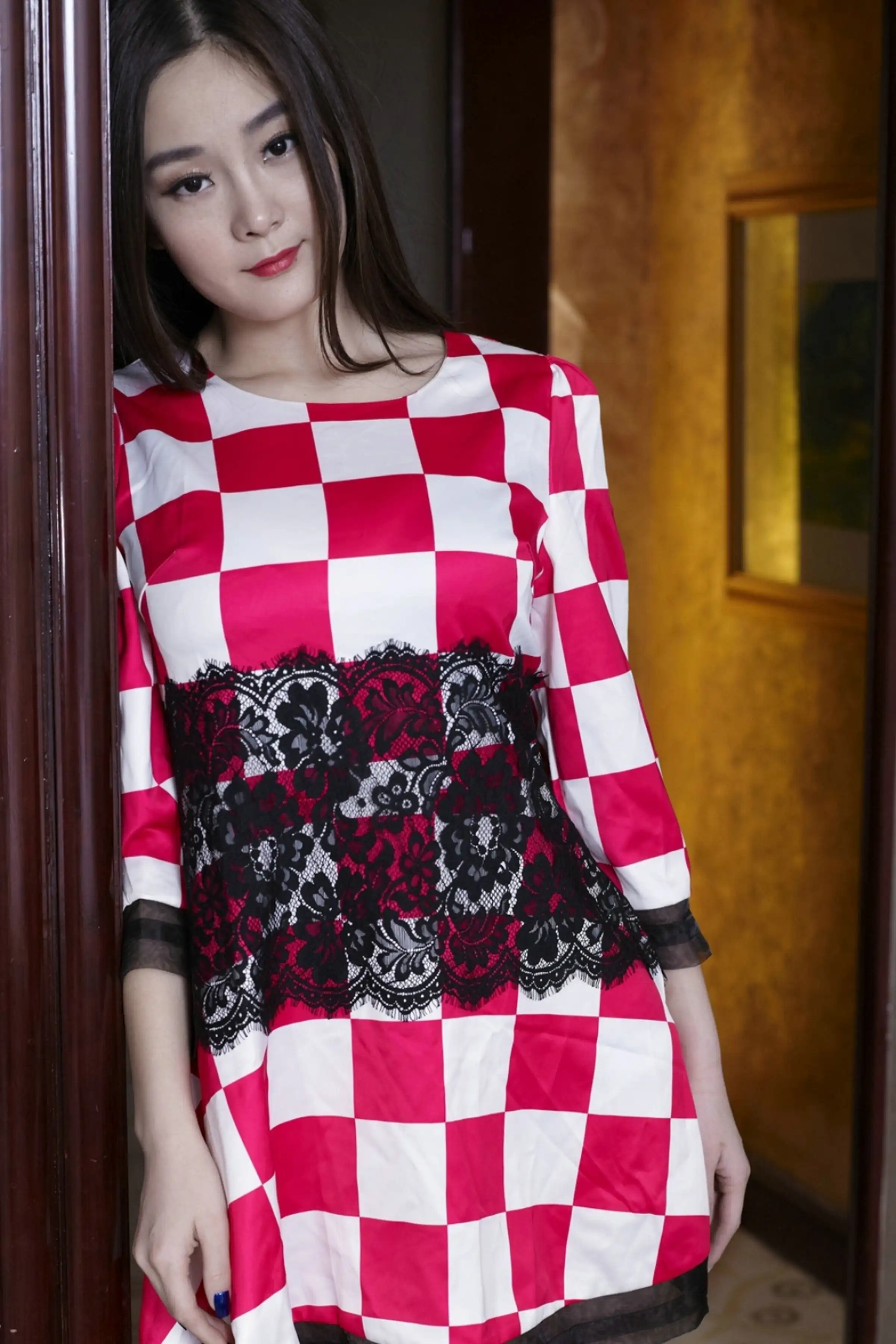 [XiuRen秀人网]第FW0086期易阳写真 photo 5-7