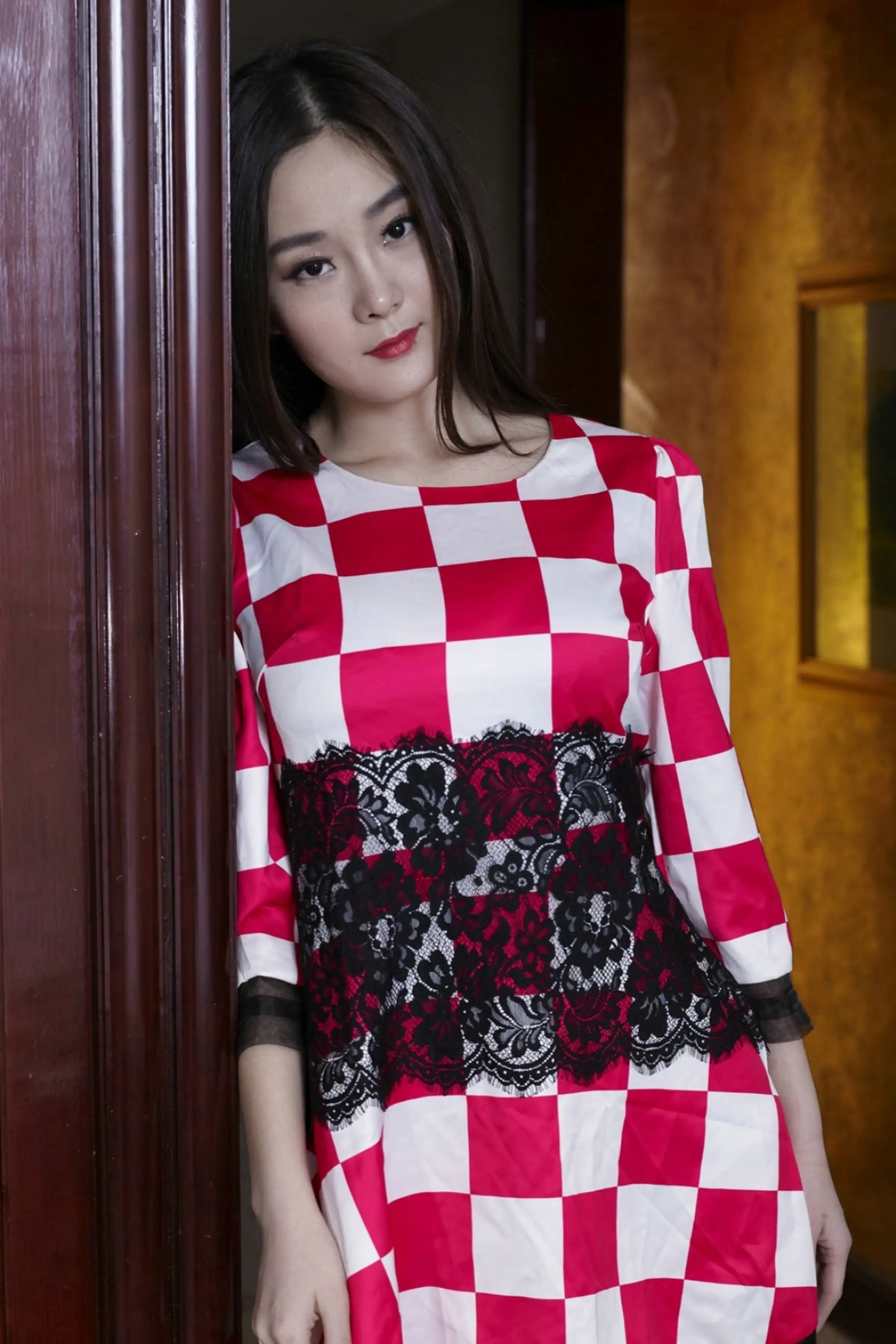 [XiuRen秀人网]第FW0086期易阳写真 photo 5-6