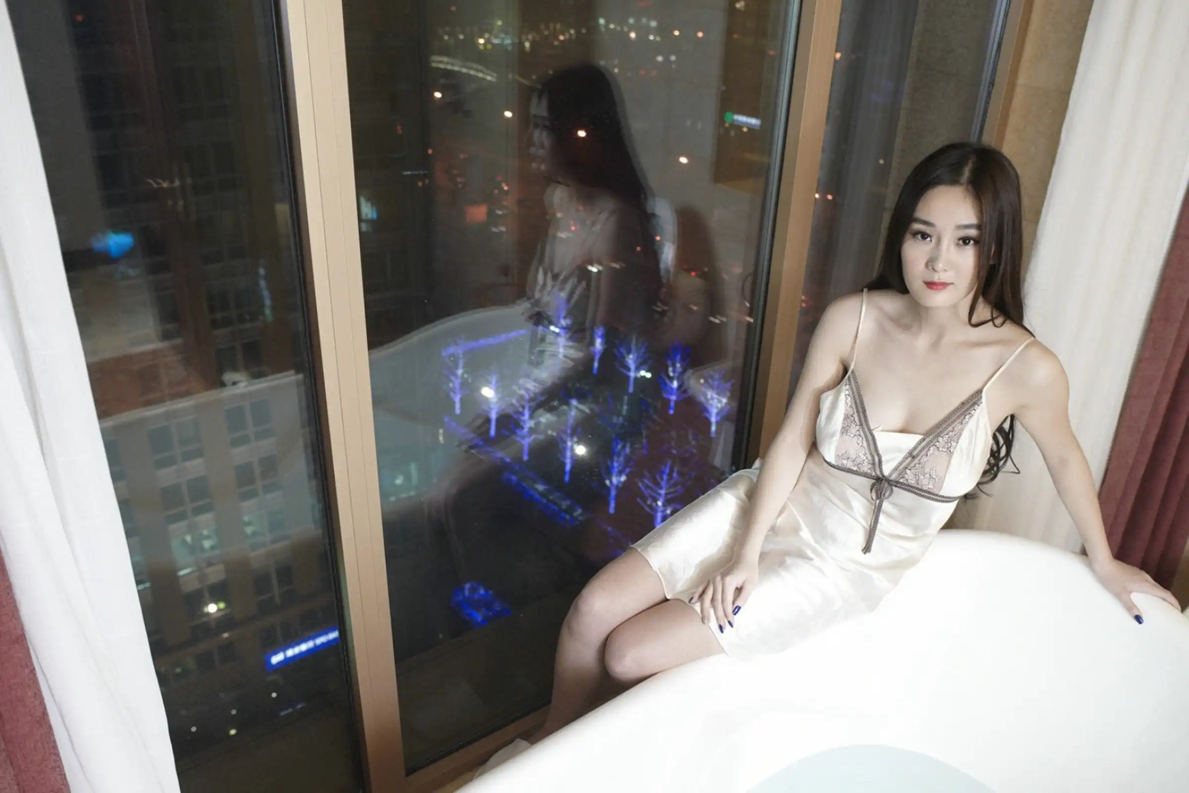 [XiuRen秀人网]第FW0086期易阳写真 photo 8-14
