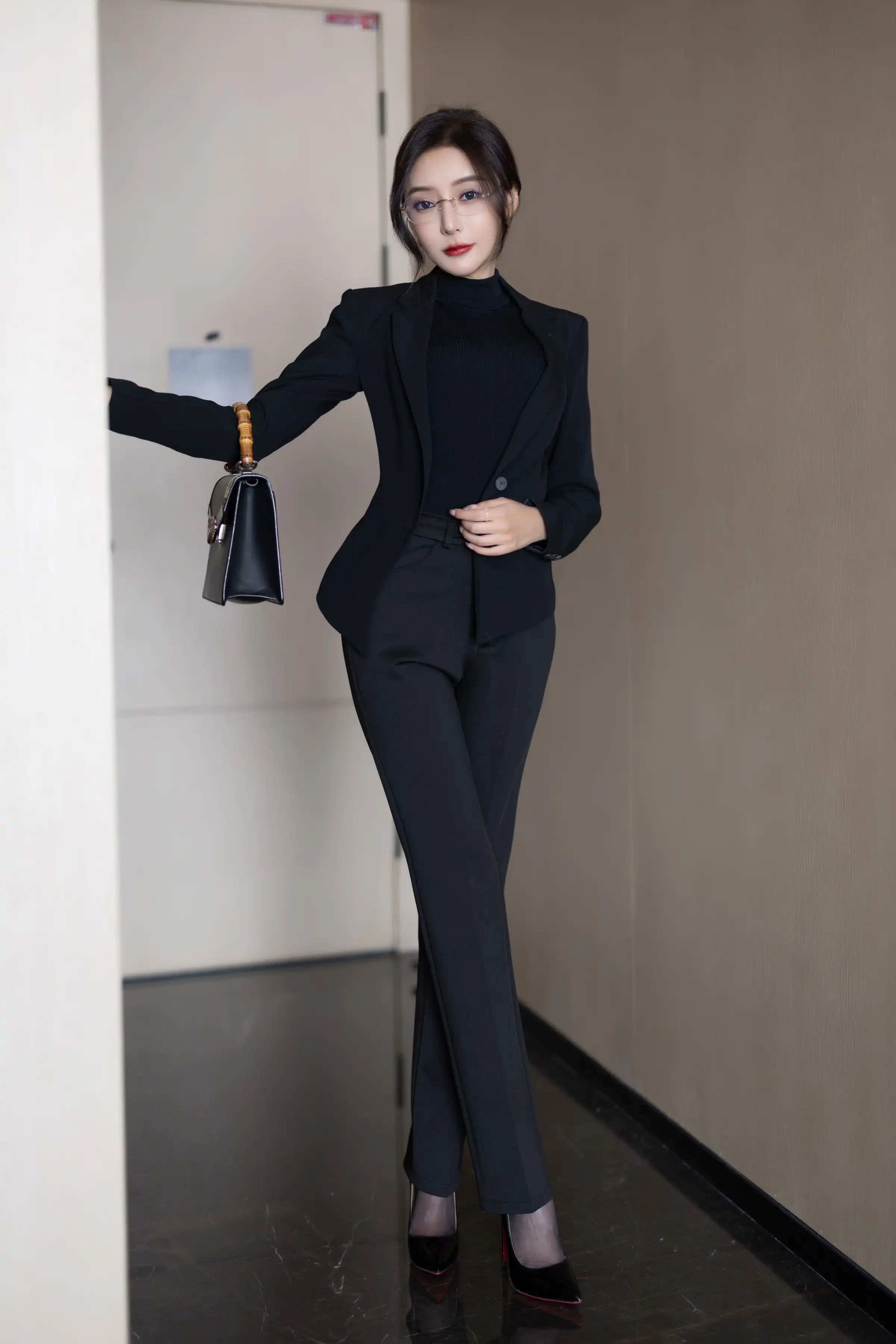 [XiuRen秀人网]第FW0265期王馨瑶写真 photo 1-19