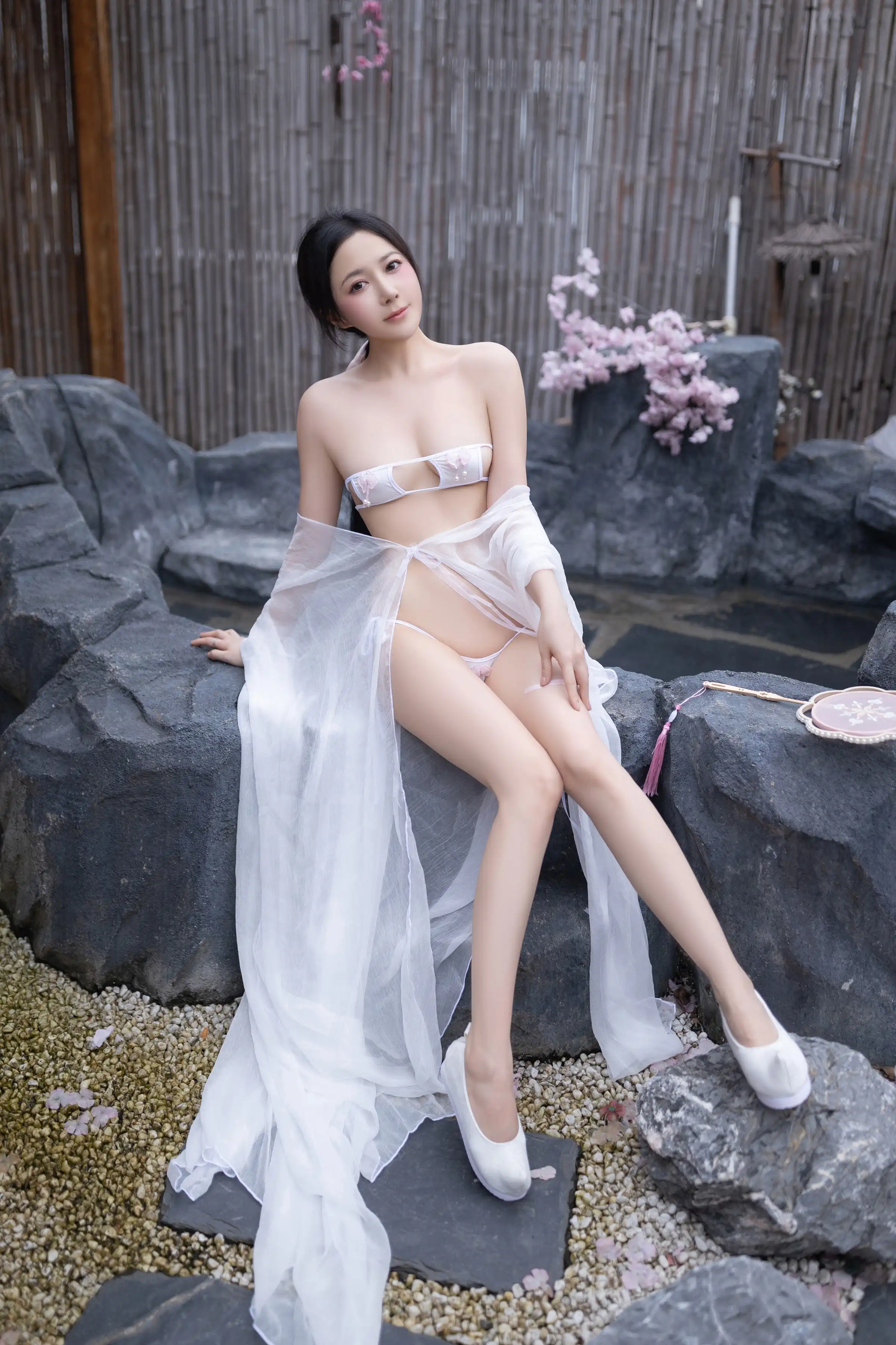 [XiuRen秀人网]第FW0643期鱼子酱写真 photo 1-15